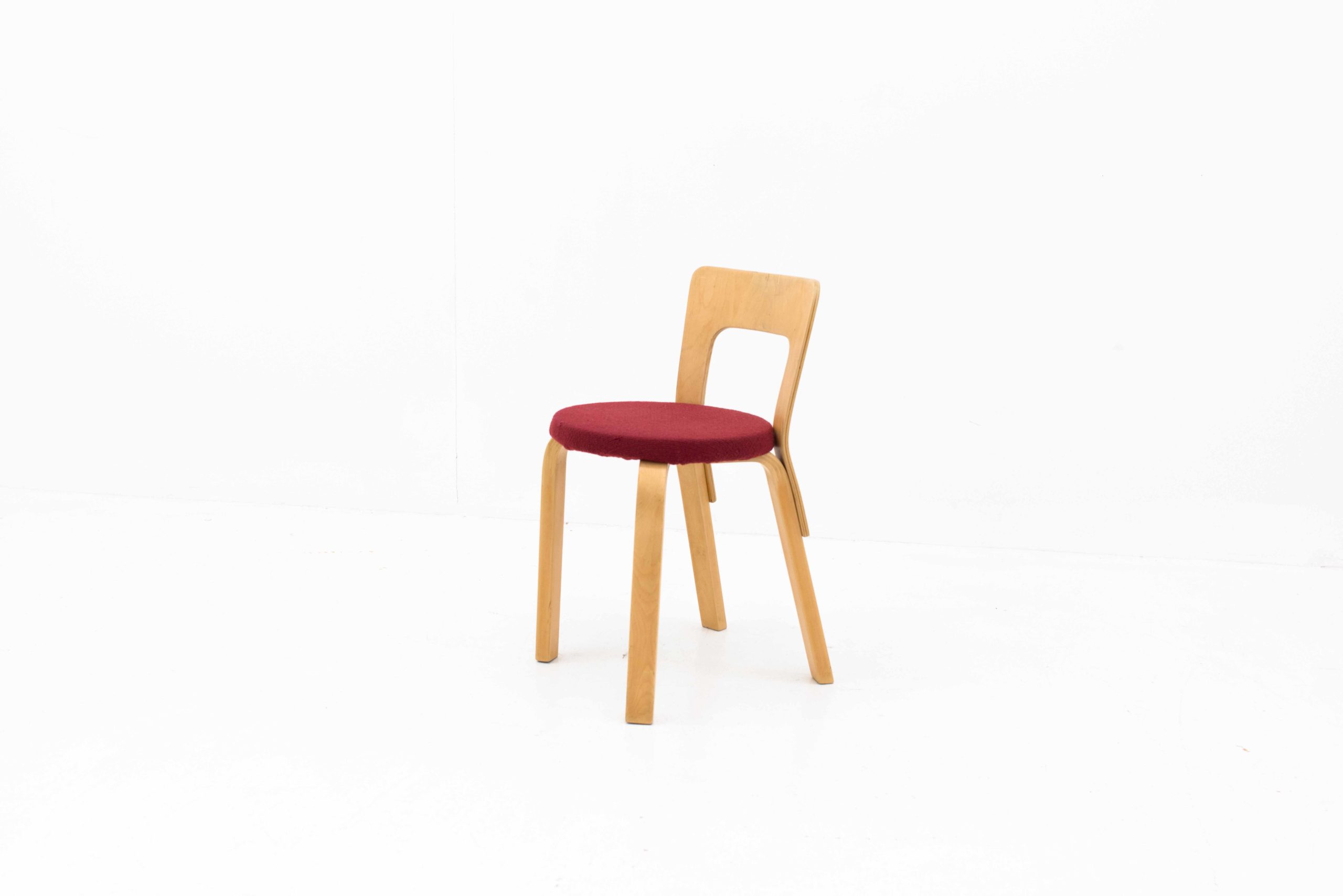 Alvar Aalto Chair 65 von Artek-3
