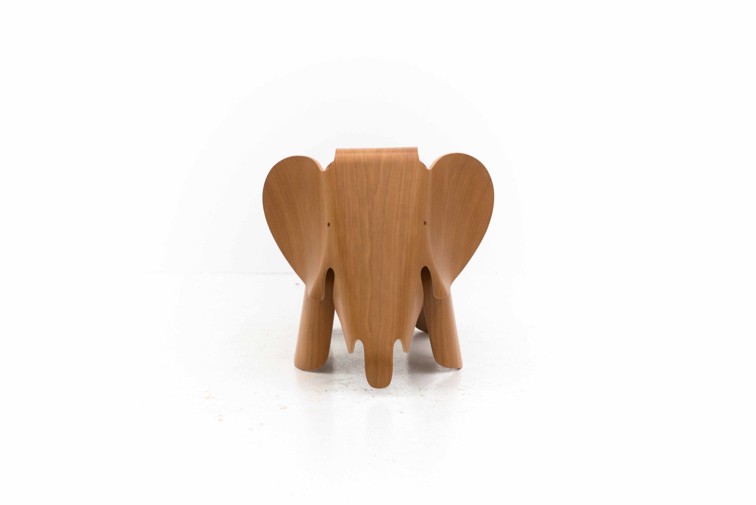 Vitra Plywood Elephant von Charles &amp; Ray Eames-1