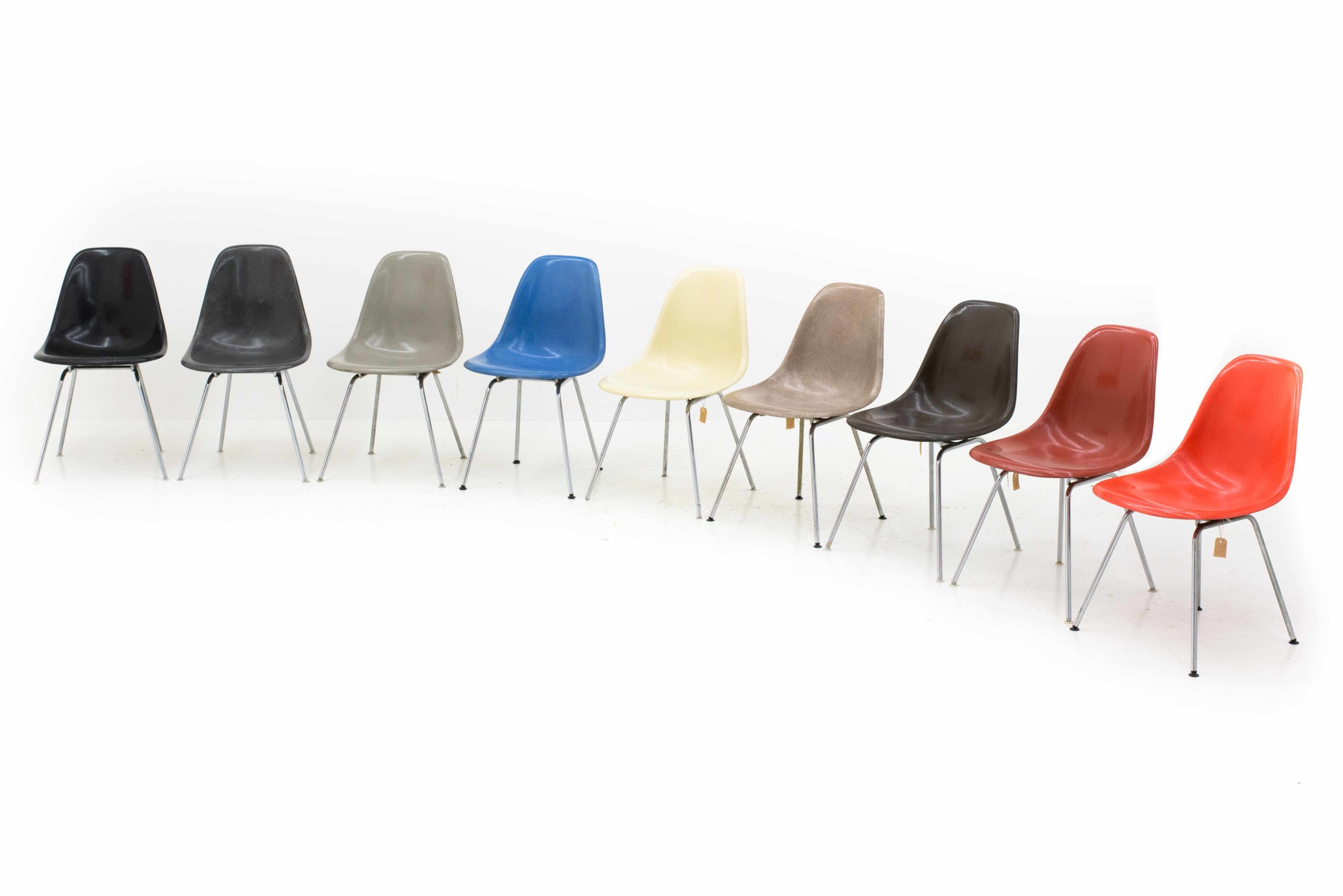 Vitra / Hermann Miller Fiberglas Side Chair von Eames-0