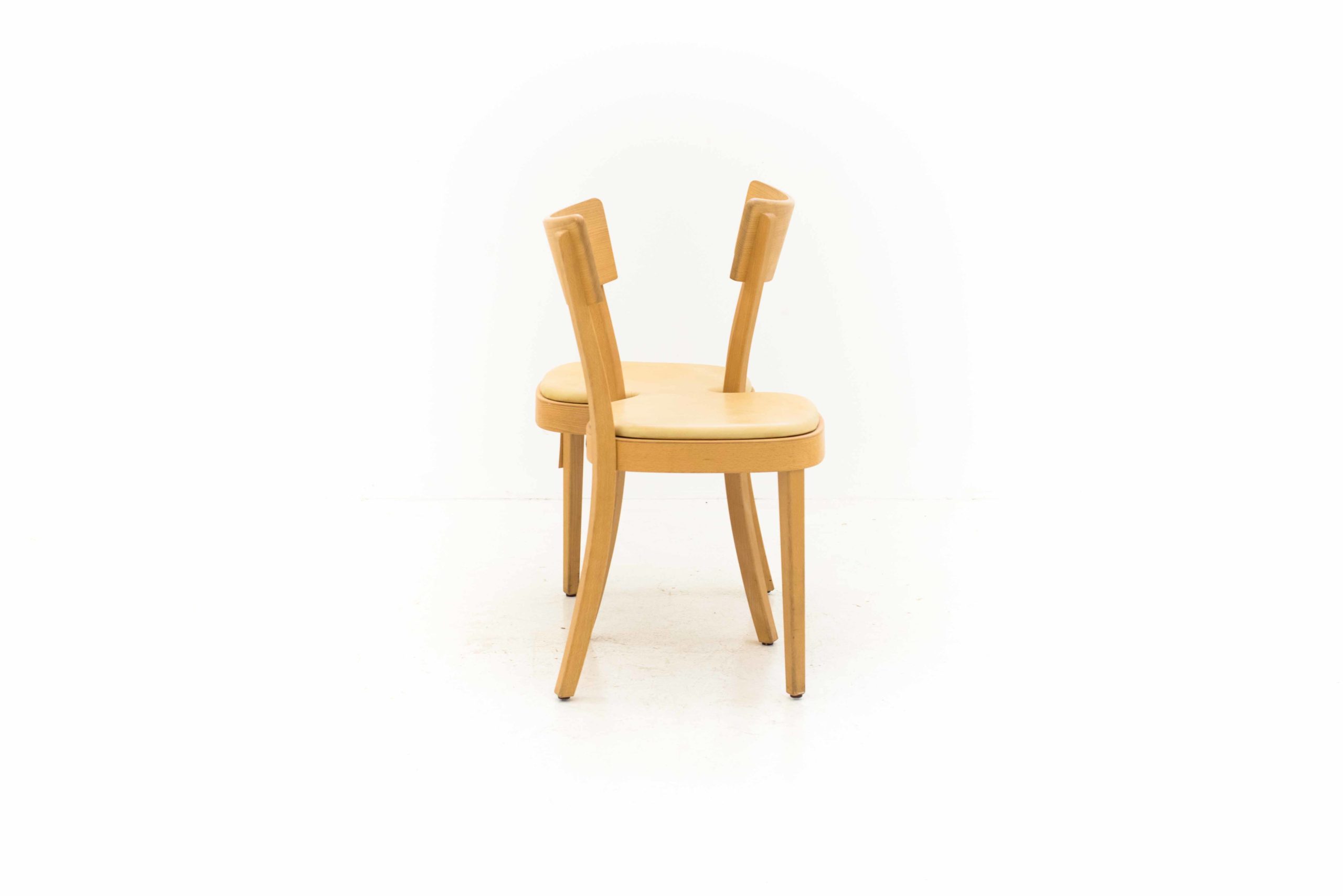Isabell Gatzen &#8222;TAKE A SEAT&#8220; von Horgenglarus Stühle fürs Café Z am Park-3