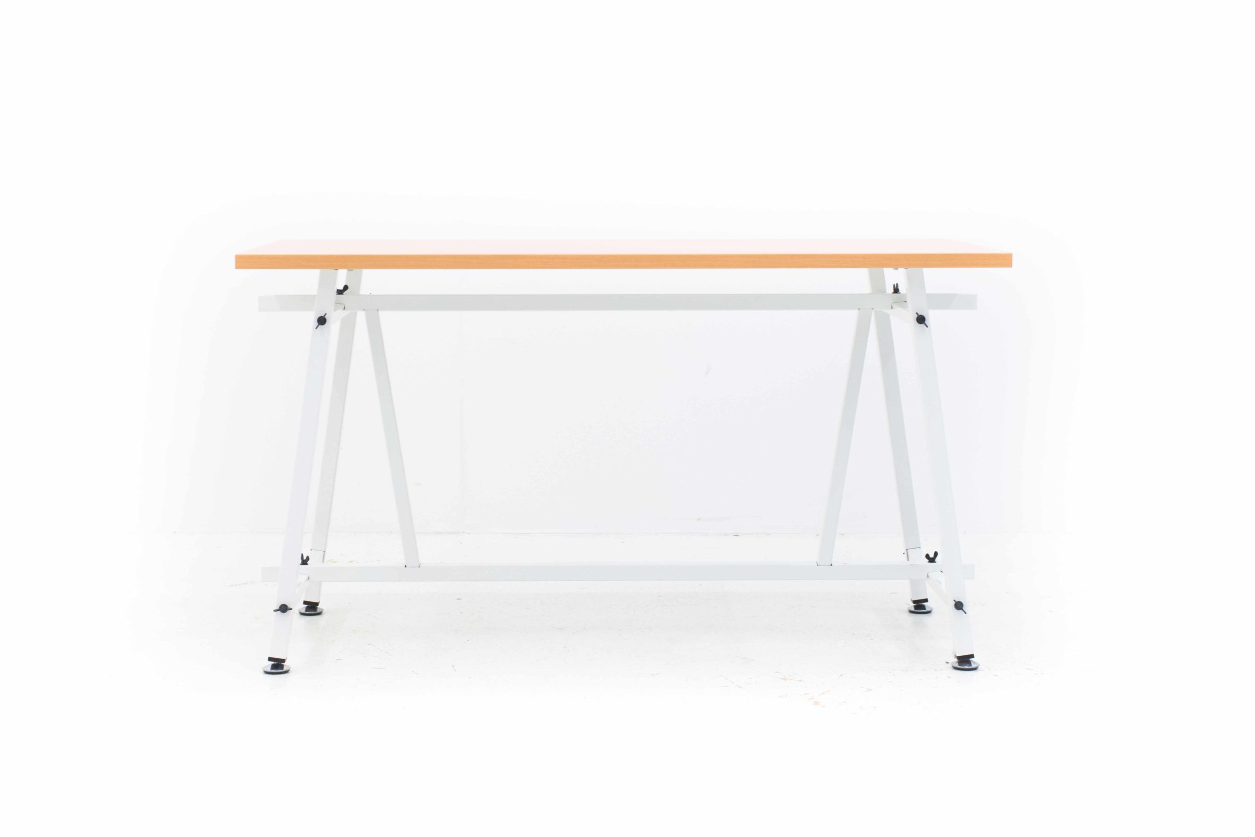 Christophe Marchand Atelier Tisch 4030 von Embru-2