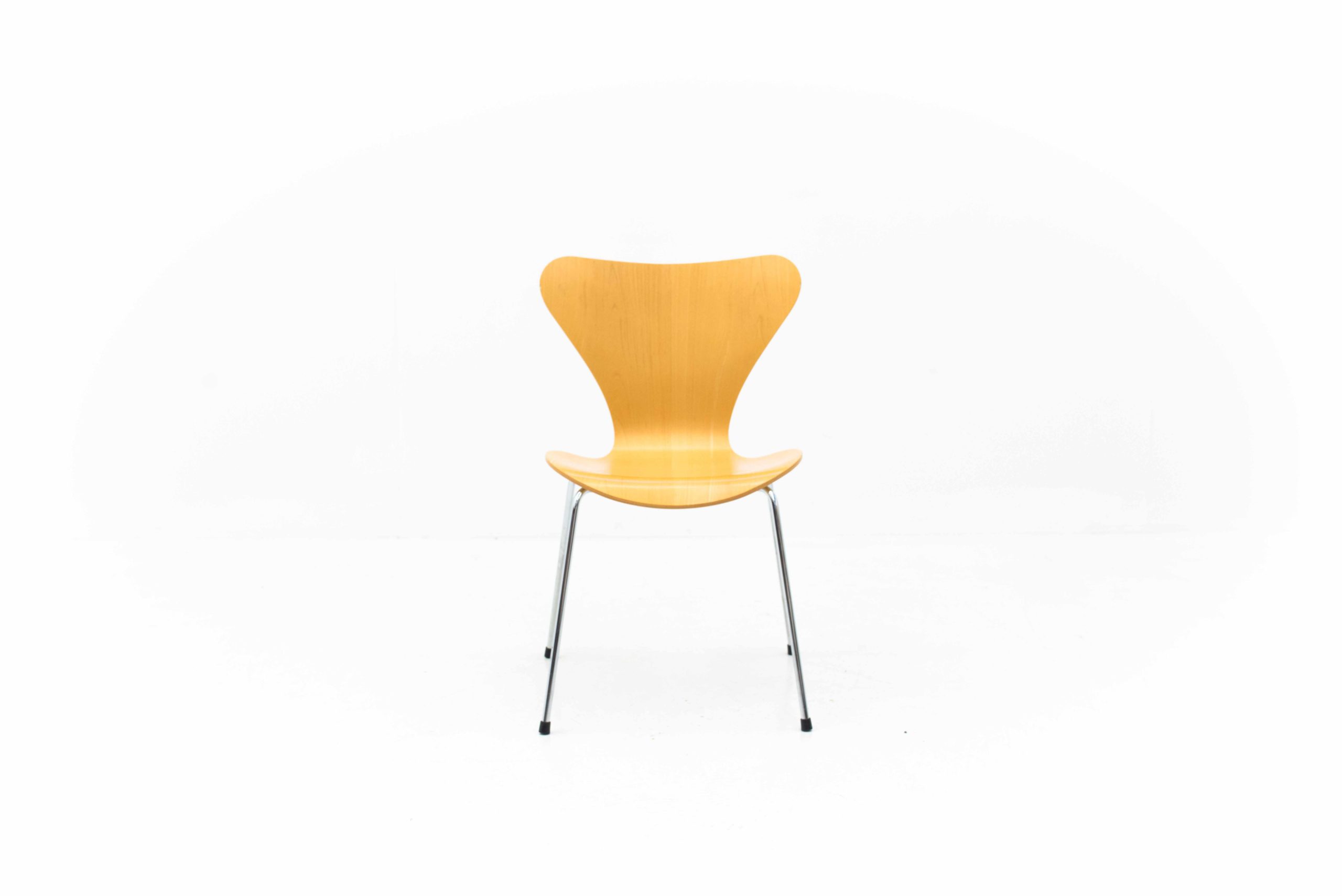 Fritz Hansen 3107 Stühle von Arne Jacobsen-2