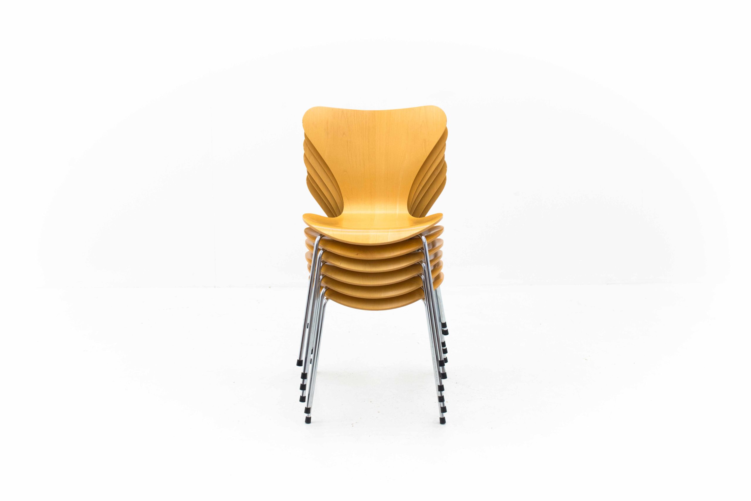 Fritz Hansen 3107 Stühle von Arne Jacobsen-7