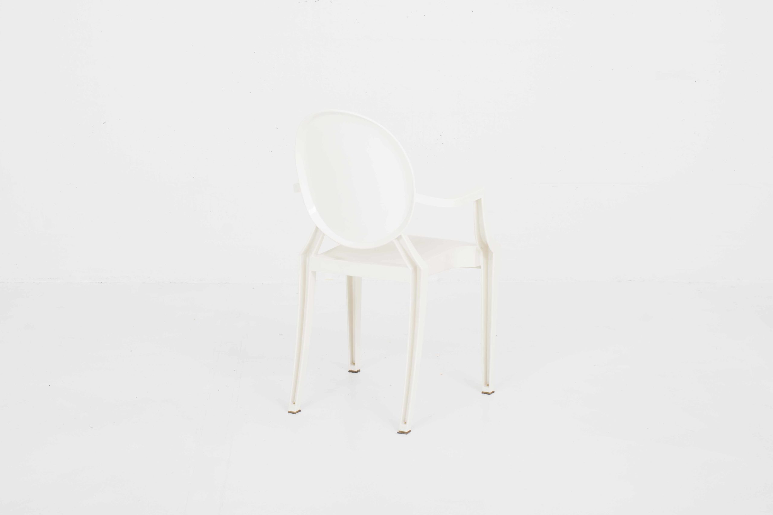 Philippe Starck Louis Ghost Stuhl von Kartell-3
