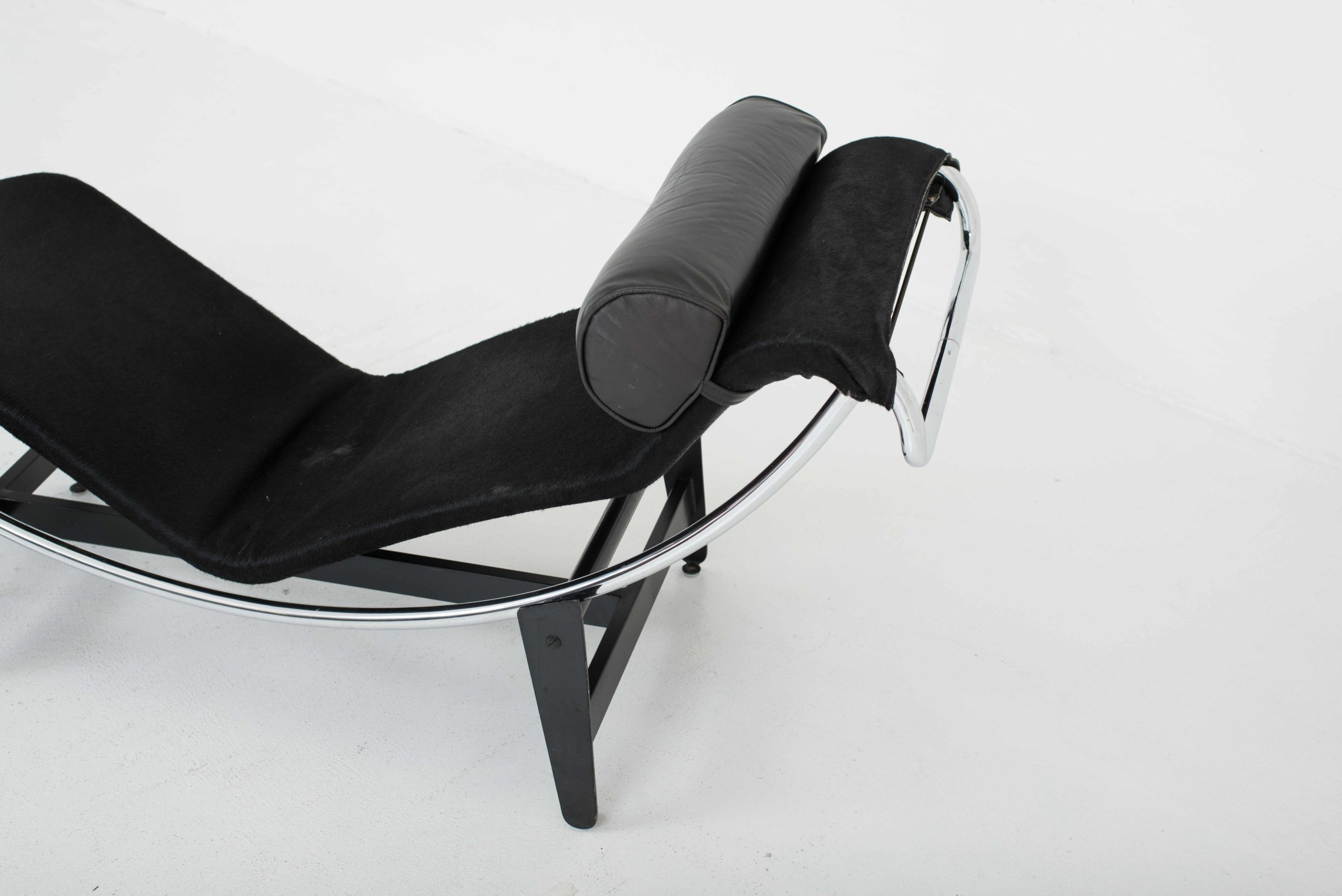 Le Corbusier LC4 Chaise Longue von Wohnbedarf / Embru-3