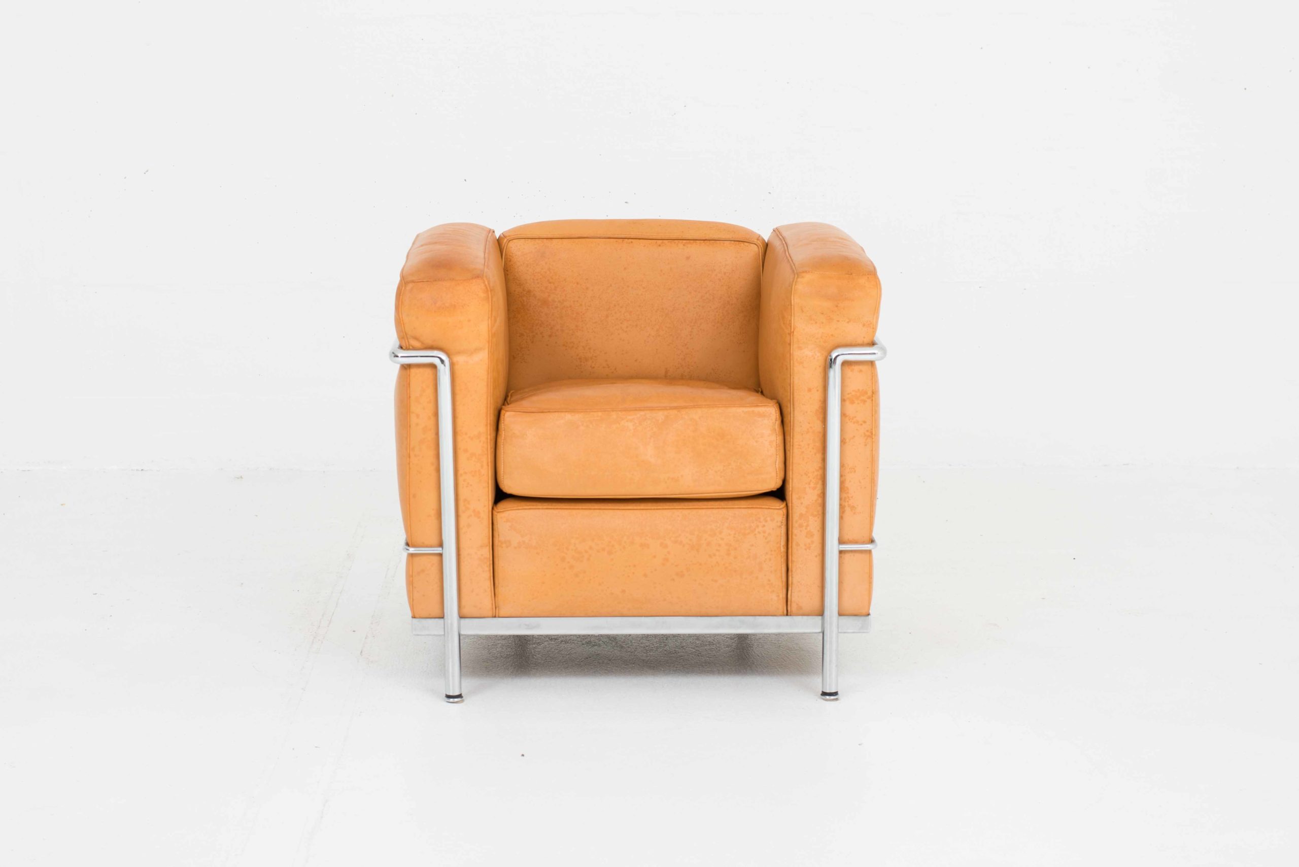 Le Corbusier LC2 Sessel von Cassina in Naturleder-0