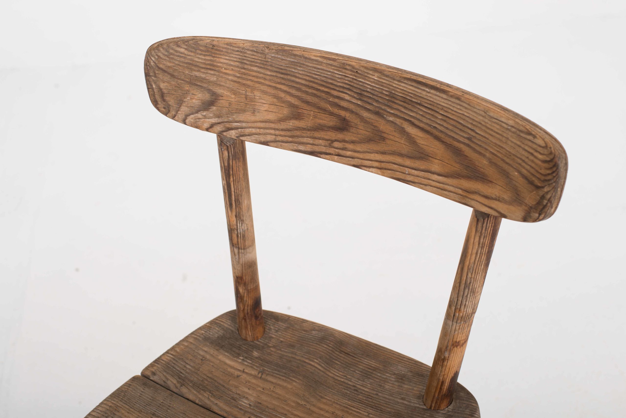 Wohnhilfe Stuhl von Jacob Müller mit dunklem Holz-3