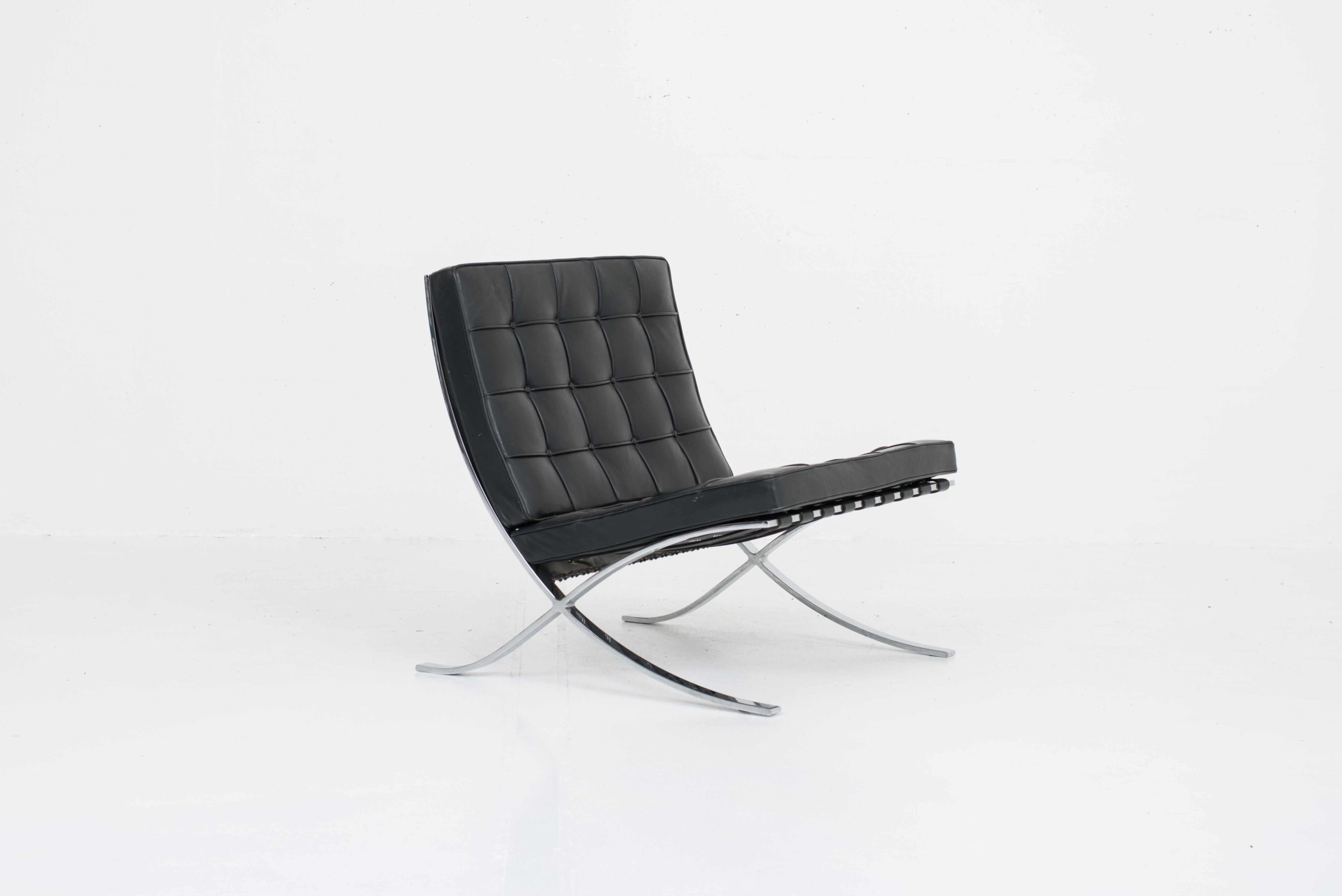 Ludwig Mies van der Rohe Barcelona Sessel für Knoll Studio-2