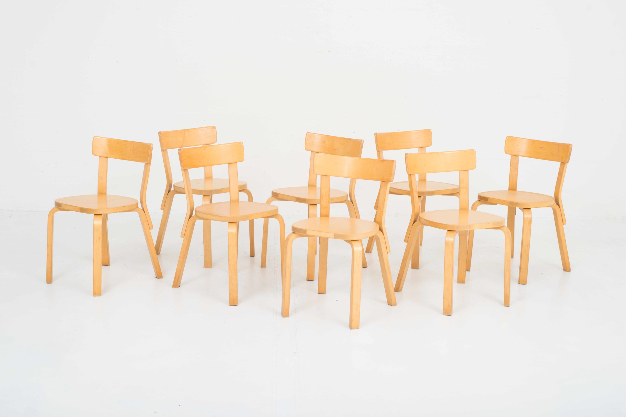 Alvar Aalto Chair 69 von Artek &#8211; in verschiedenen Setgrössen-1