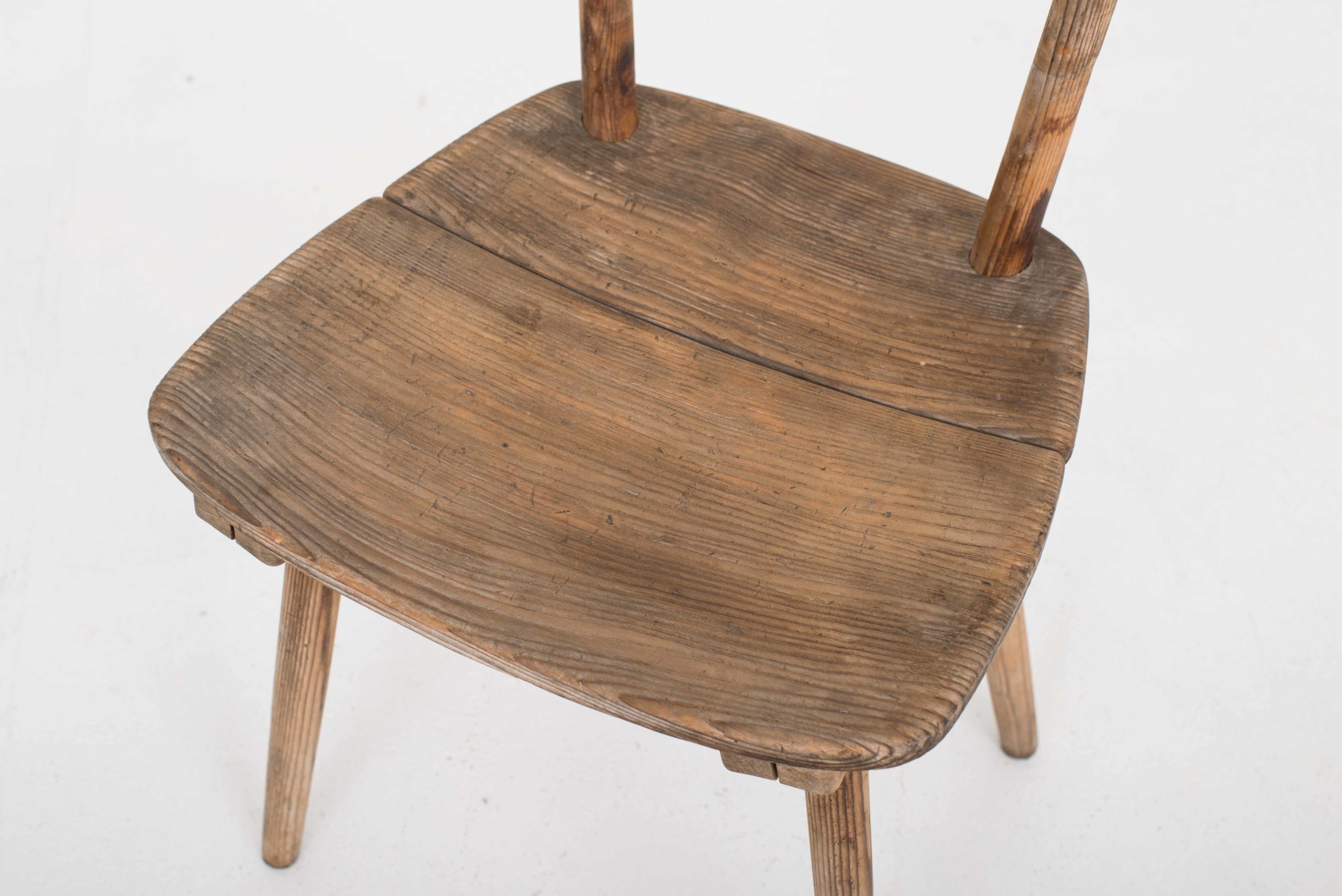 Wohnhilfe Stuhl von Jacob Müller mit dunklem Holz-4