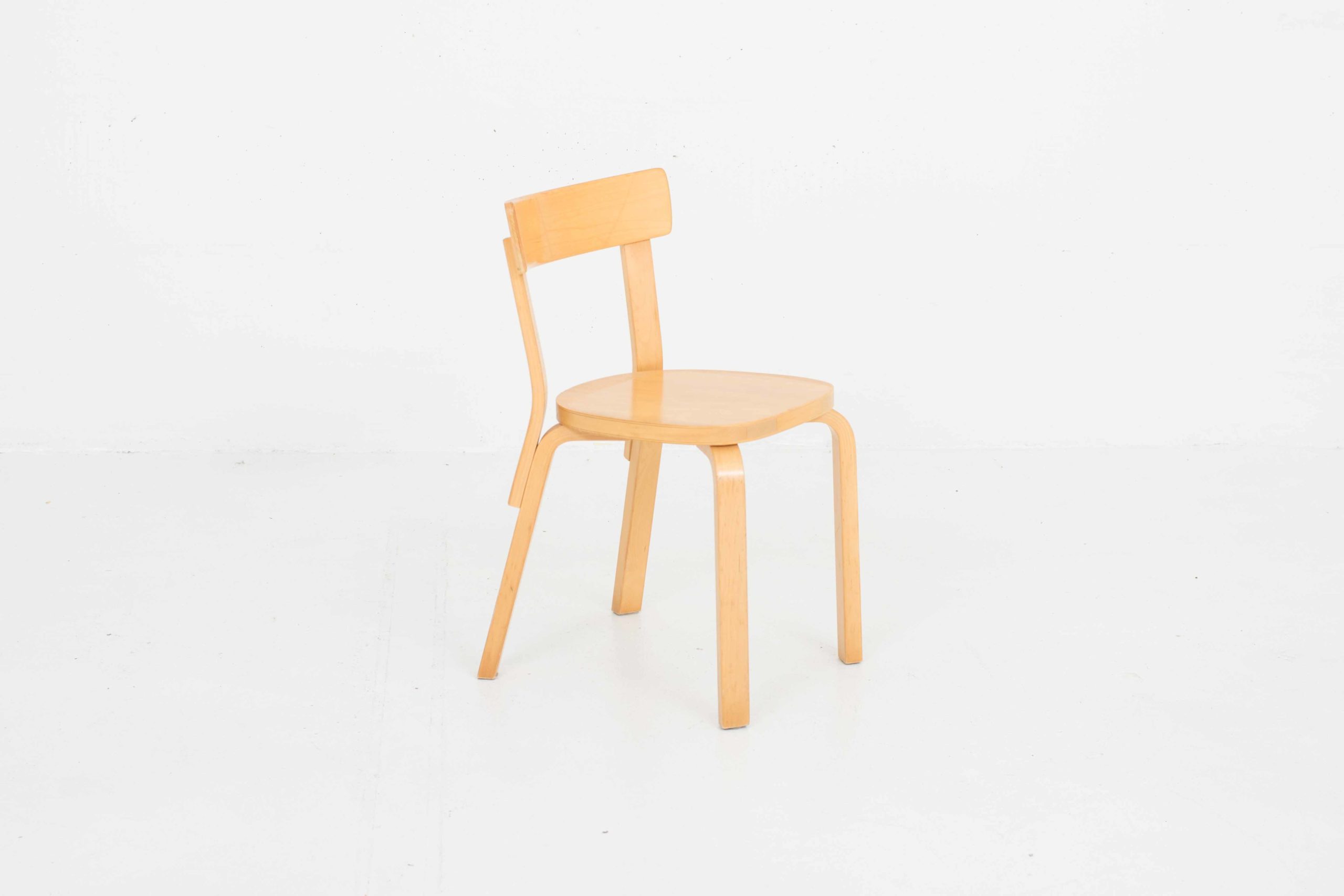 Alvar Aalto Chair 69 von Artek &#8211; in verschiedenen Setgrössen-2