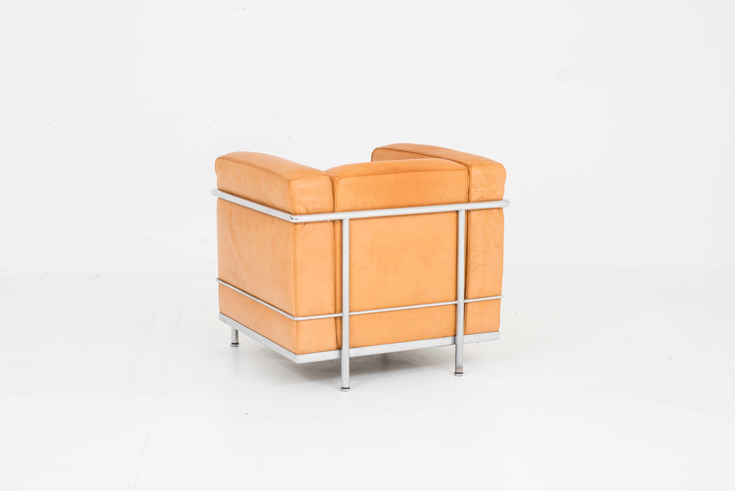 Le Corbusier LC2 Sessel von Cassina in Naturleder-3