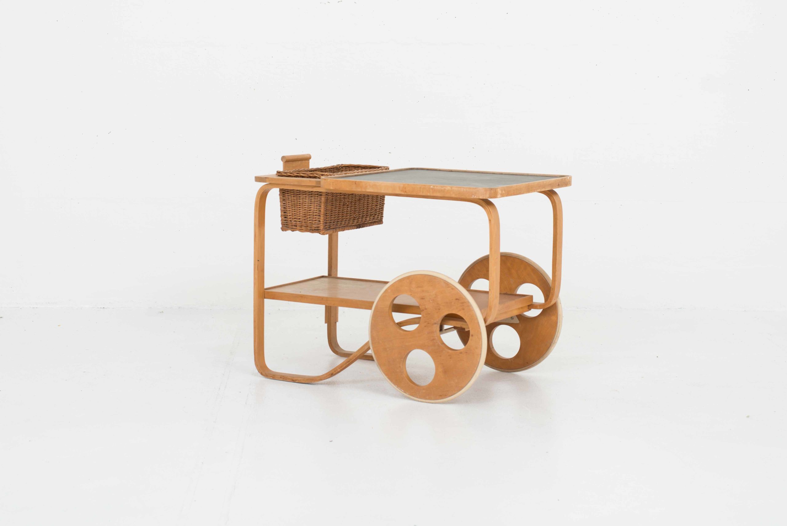Teewagen von Alvar Aalto, produziert von Horgenglarus für Wohnbedarf-2