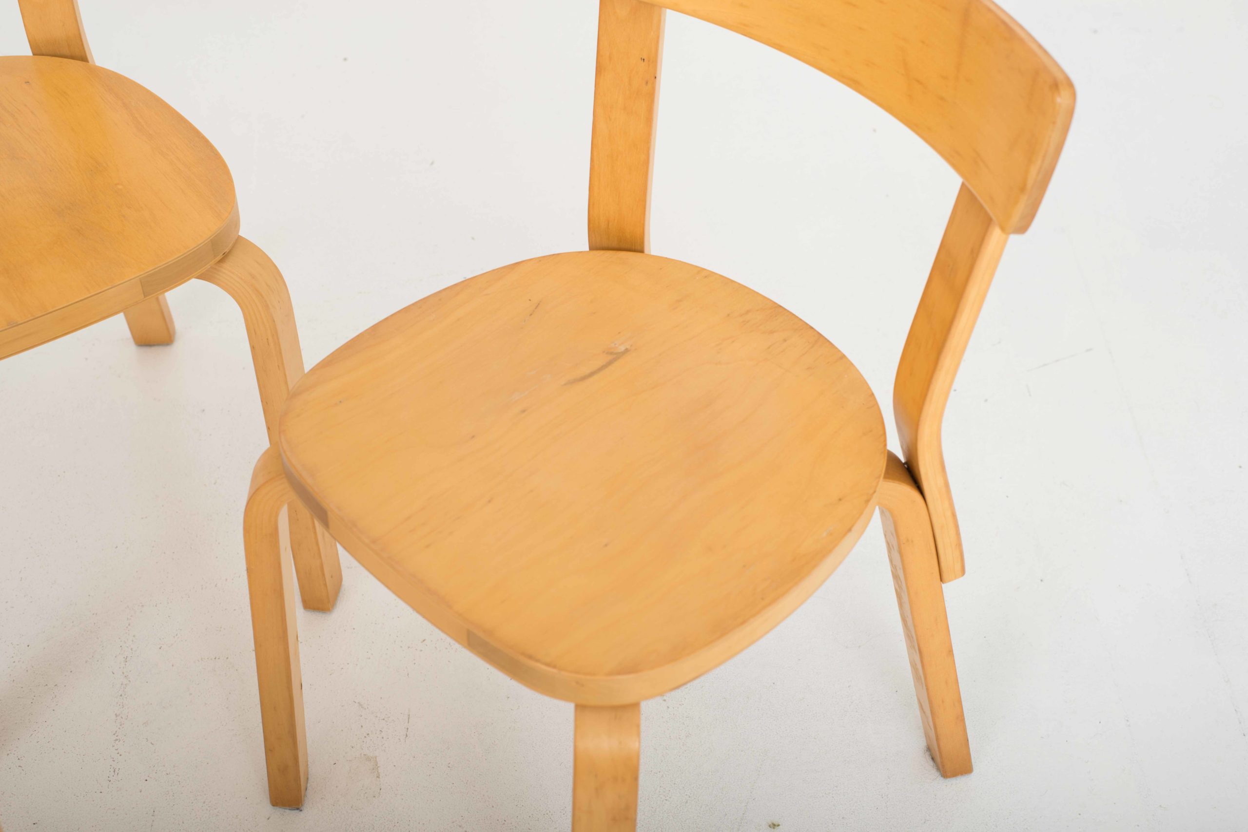 Alvar Aalto Chair 69 von Artek &#8211; in verschiedenen Setgrössen-9