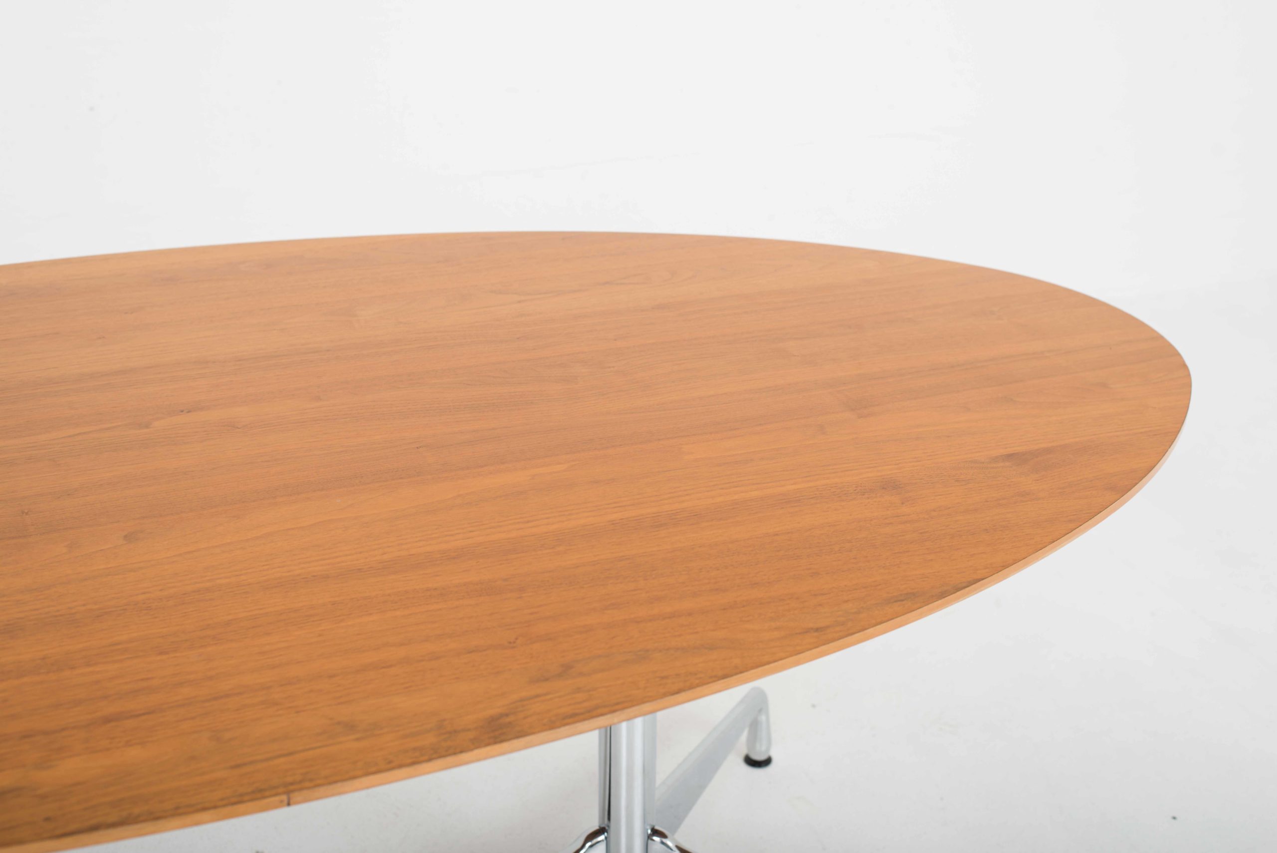 Charles &amp; Ray Eames Segmented Table 200x105cm von Vitra-3