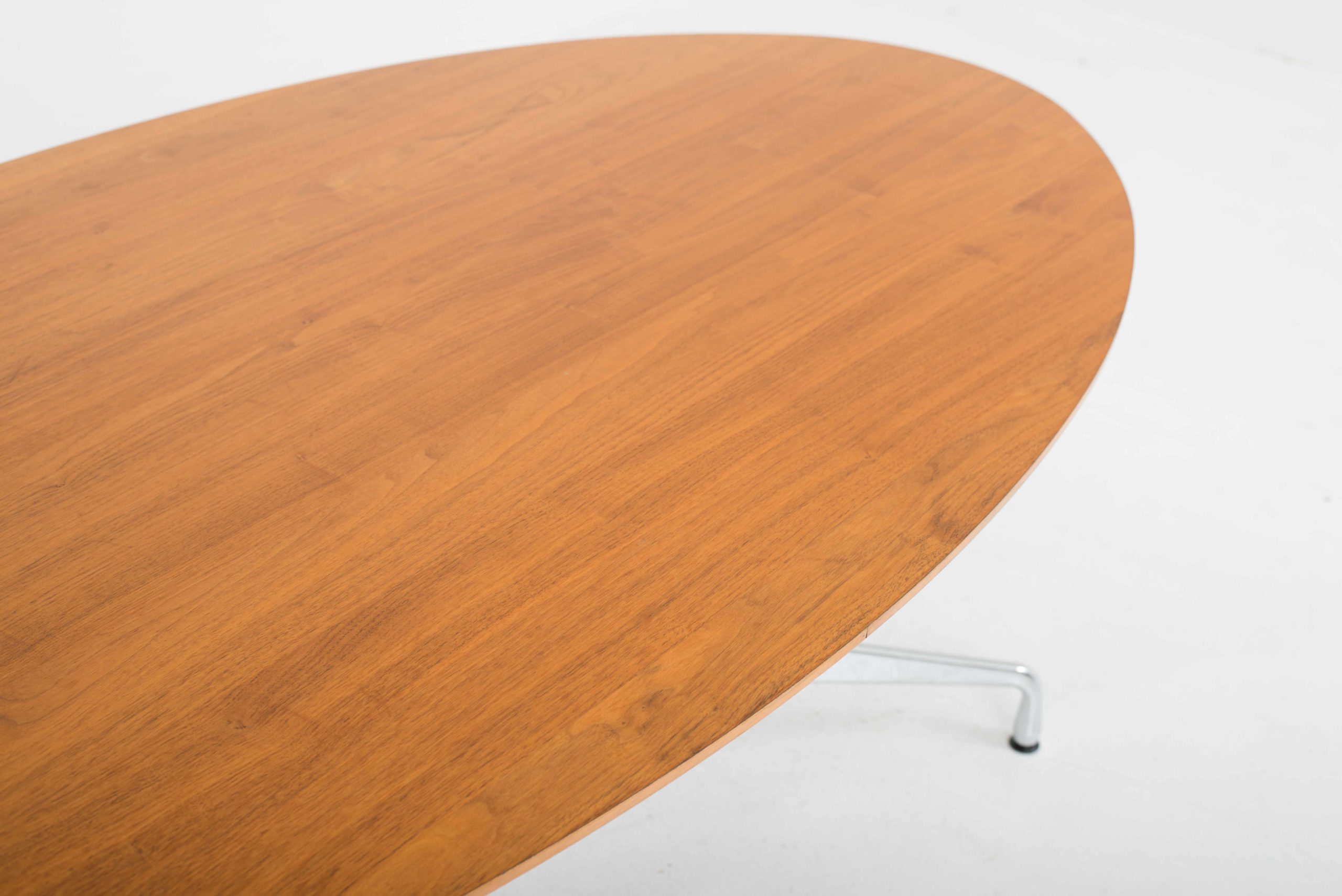 Charles &amp; Ray Eames Segmented Table 200x105cm von Vitra-5