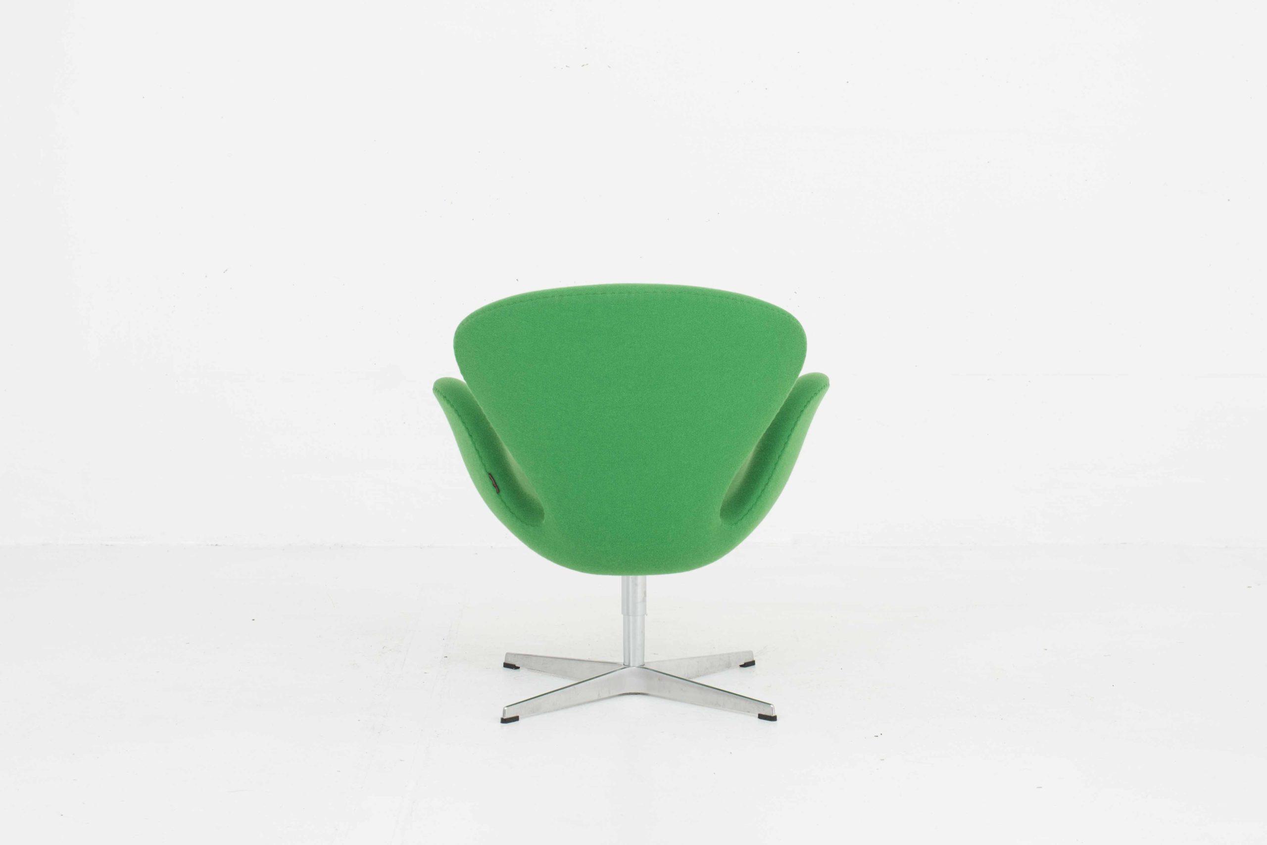 Arne Jacobsen Swan Chair von Fritz Hansen-4