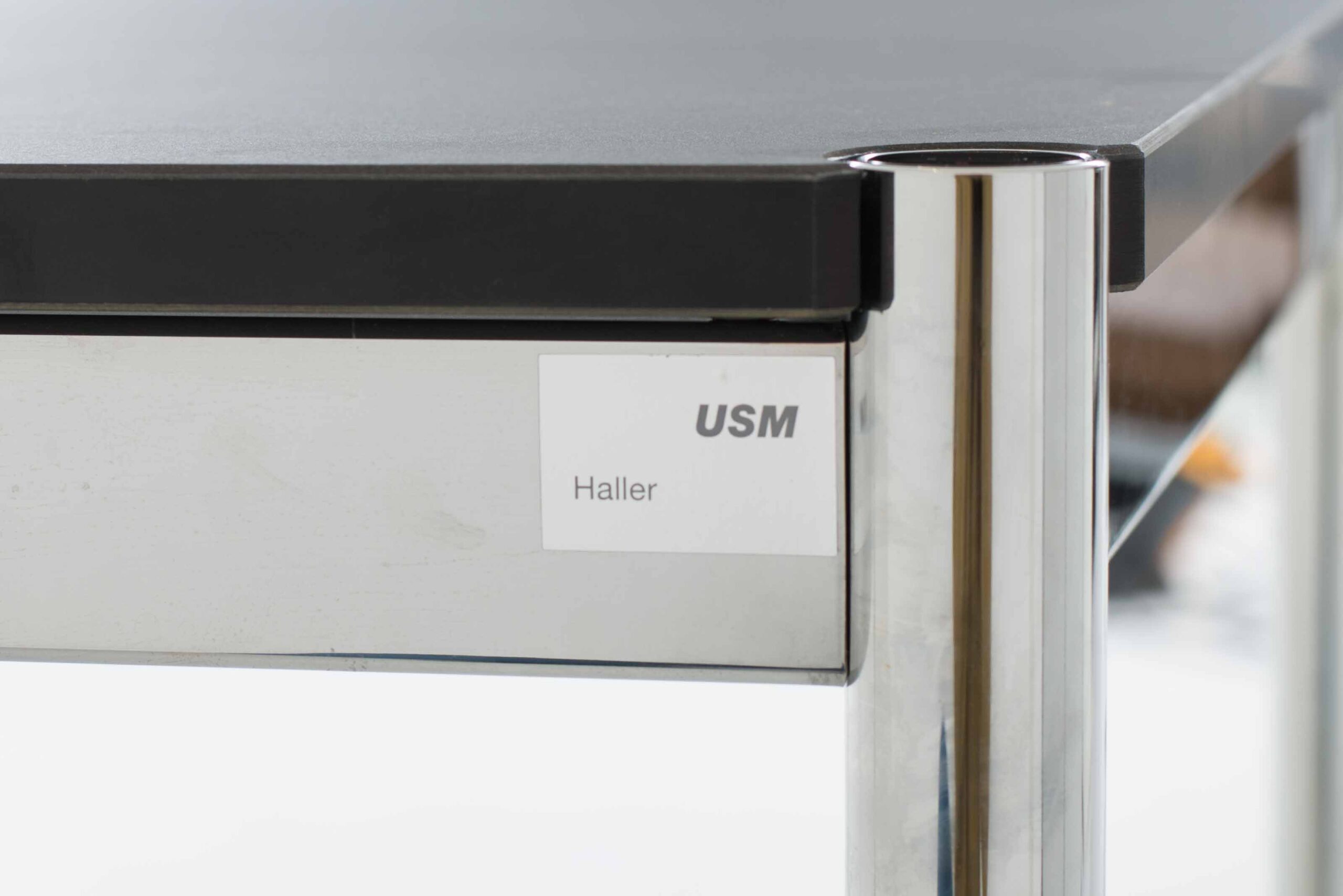 USM Schreibtisch 175 x 75cm in Linoleum Schwarz-8
