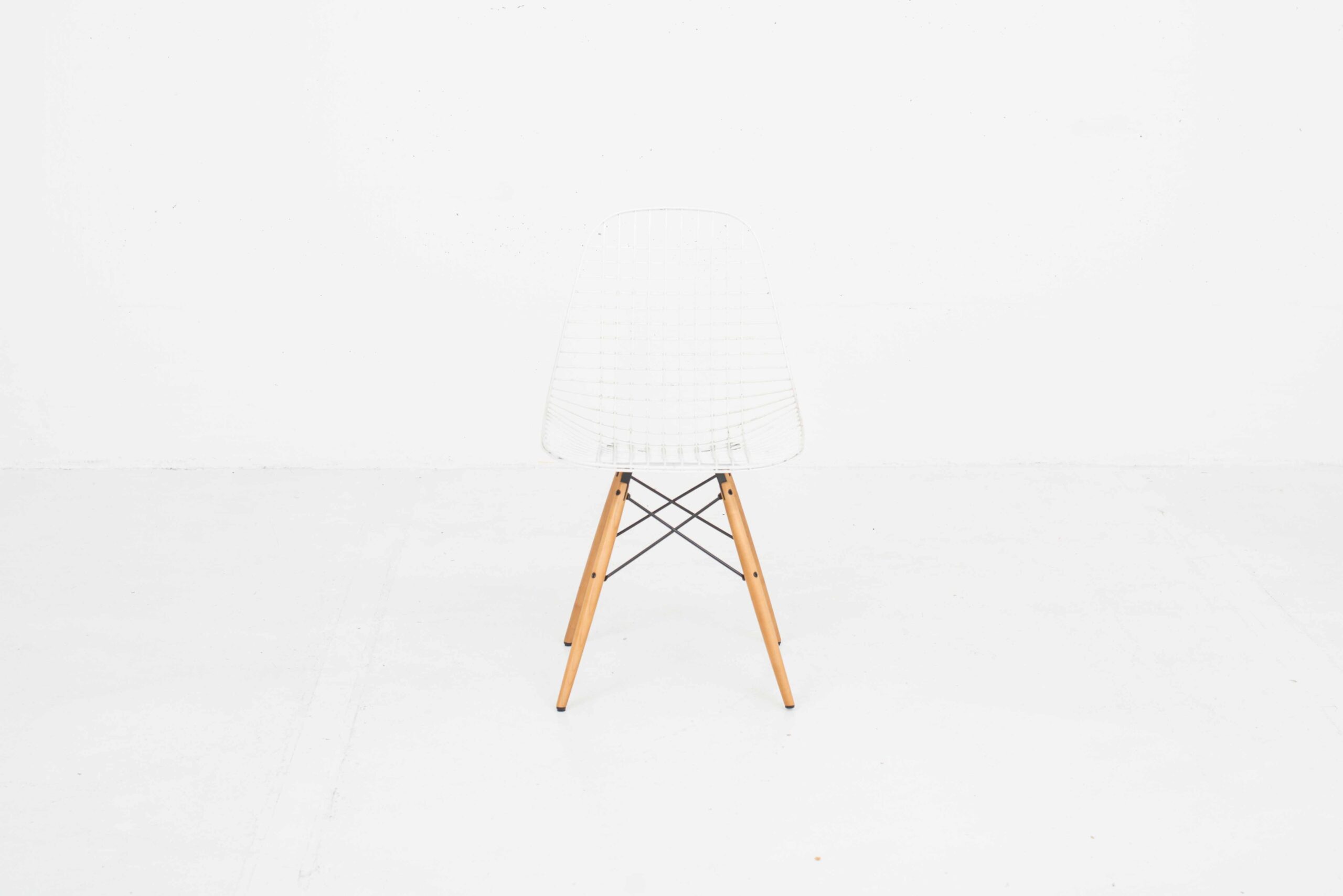 Charles &amp; Ray Eames DKW Wire Chair von Vitra-3