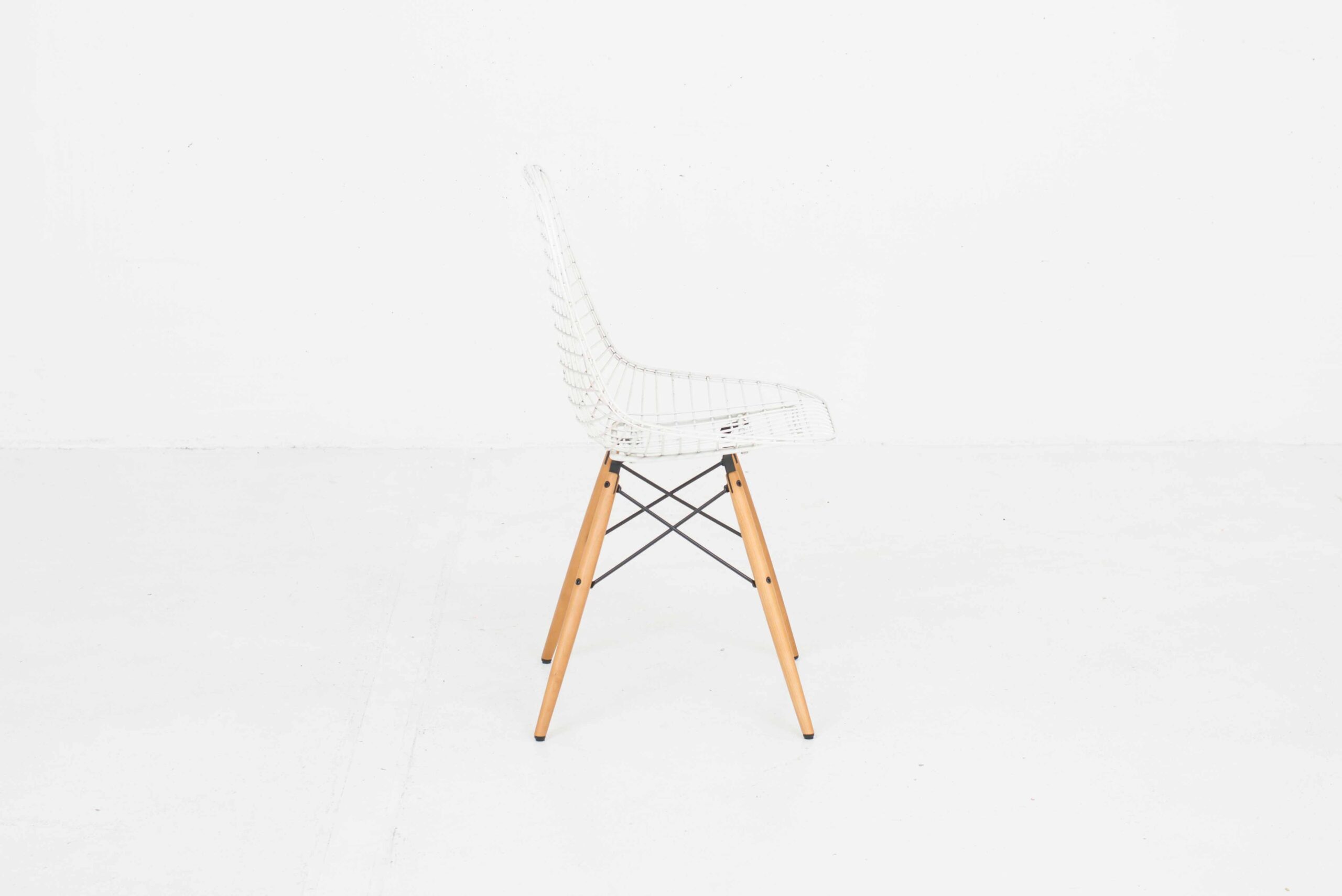 Charles &amp; Ray Eames DKW Wire Chair von Vitra-1