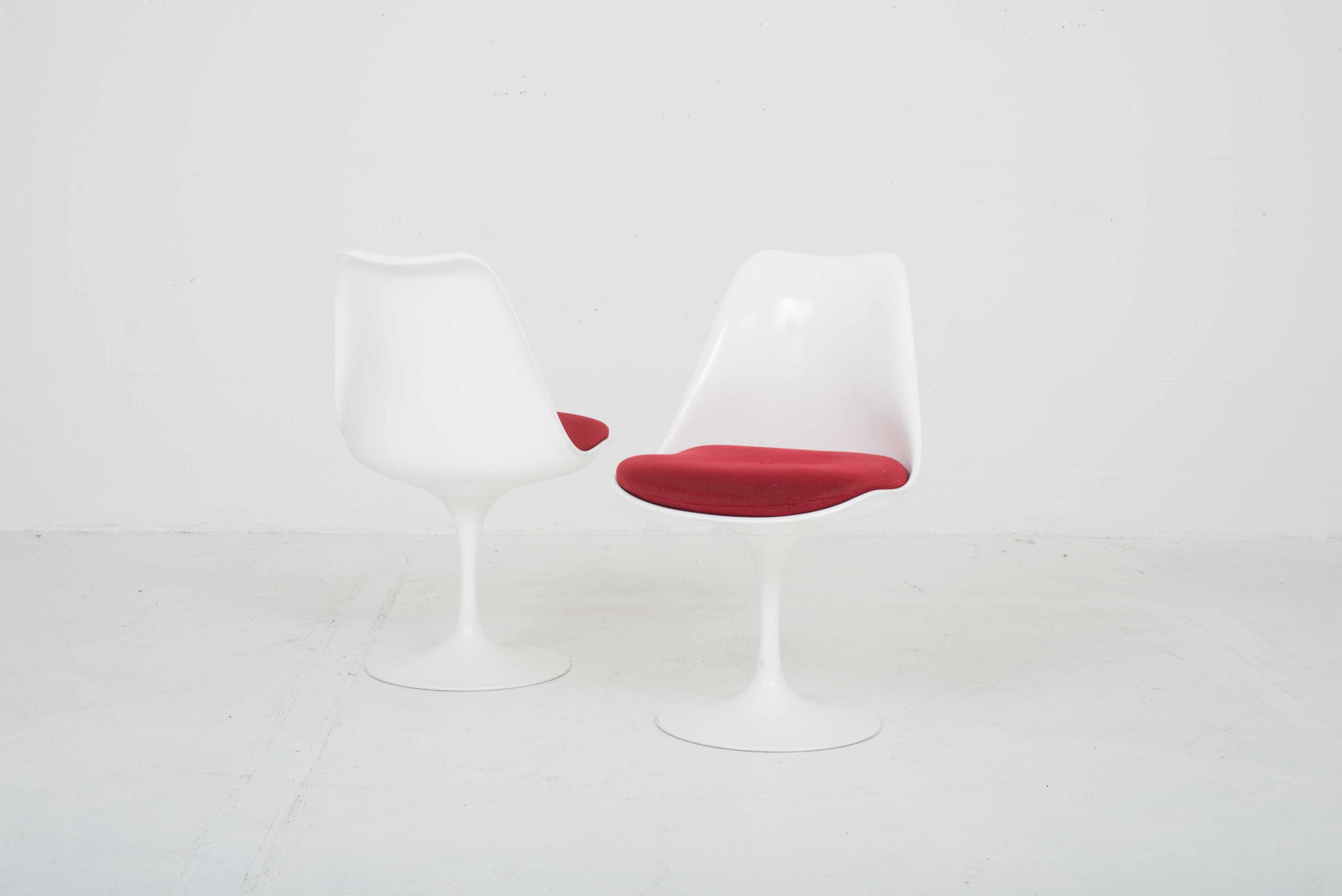 Eero Saarinen Tulip Stühle von Knoll International, im Zweierset-0