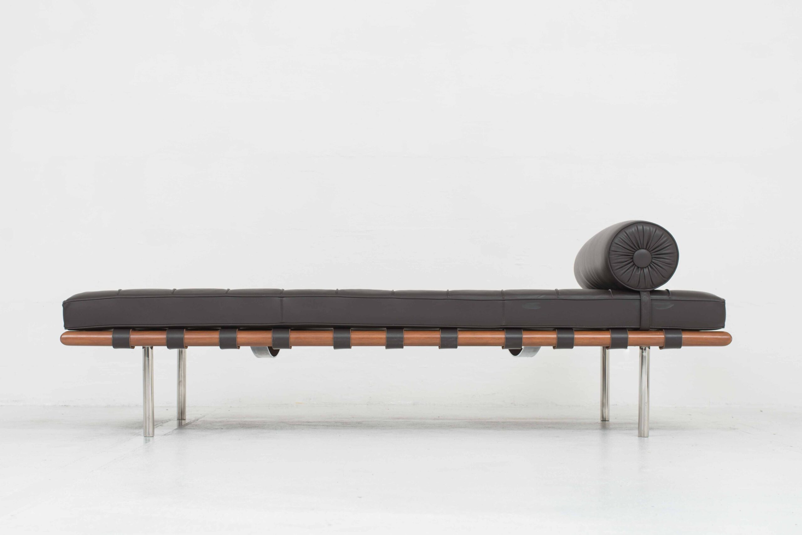 Knoll Barcelona Day Bed von Ludwig Mies van der Rohe-5