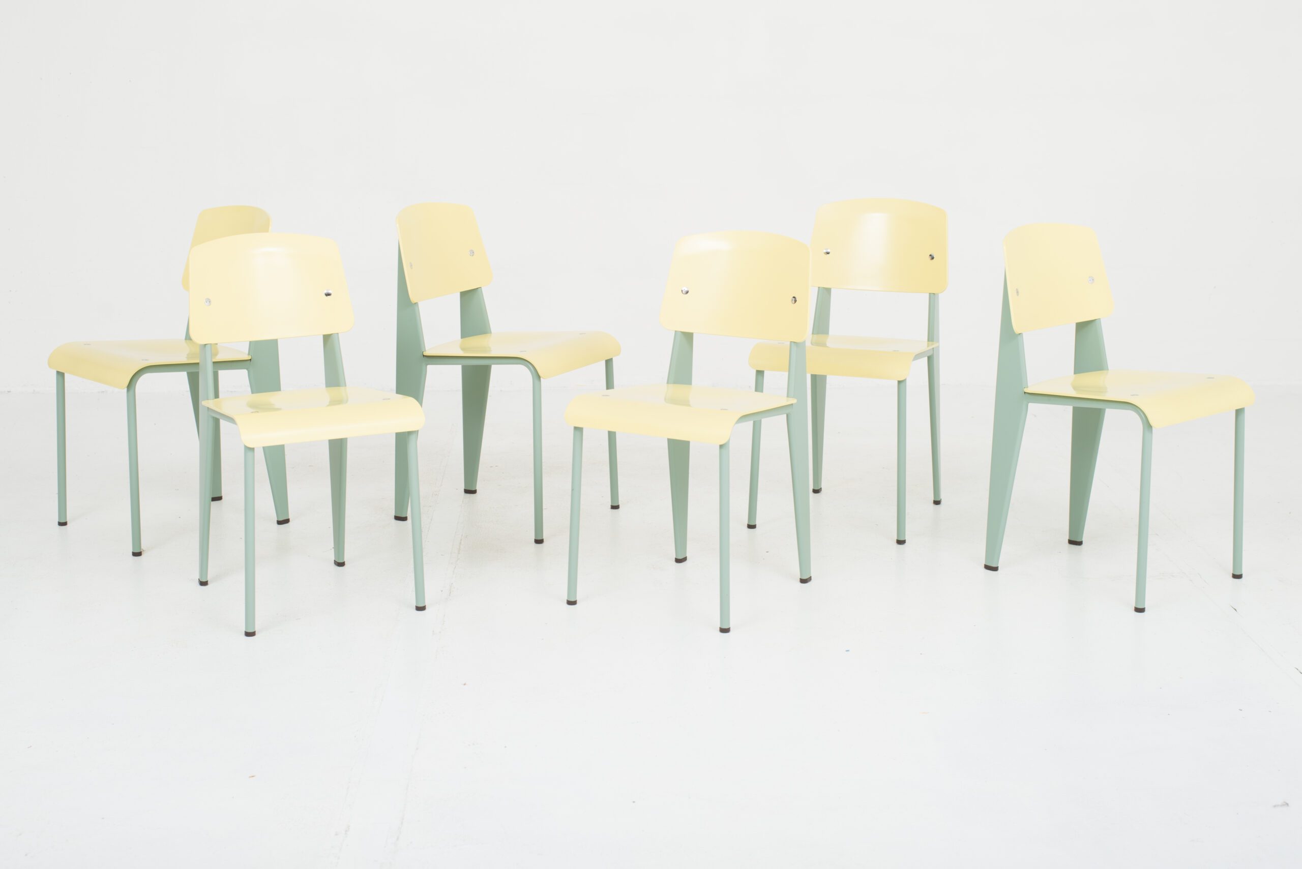 Jean Prouvé Standard SP Stühle von Vitra-0