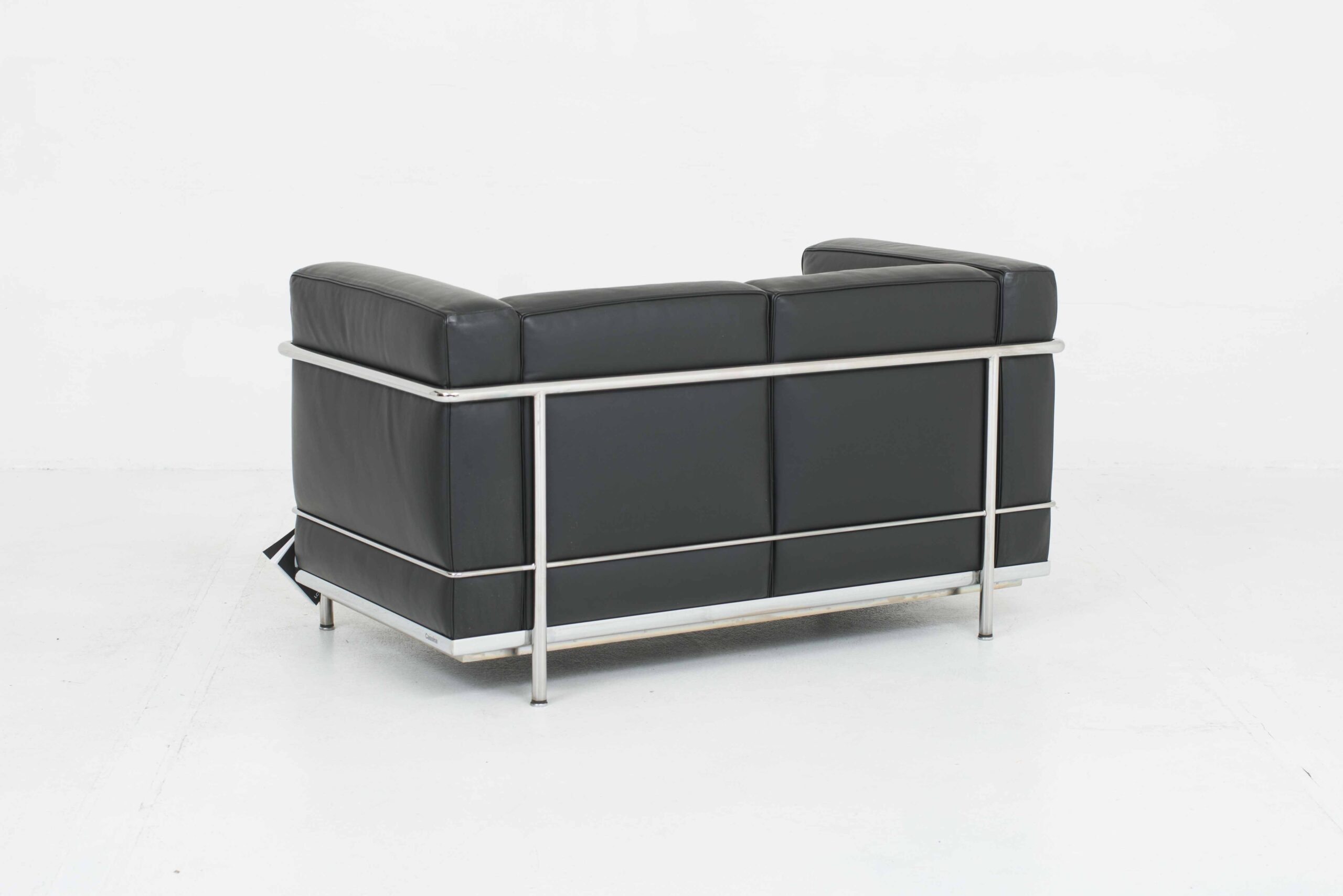 Le Corbusier LC2 2er Sofa von Cassina-9