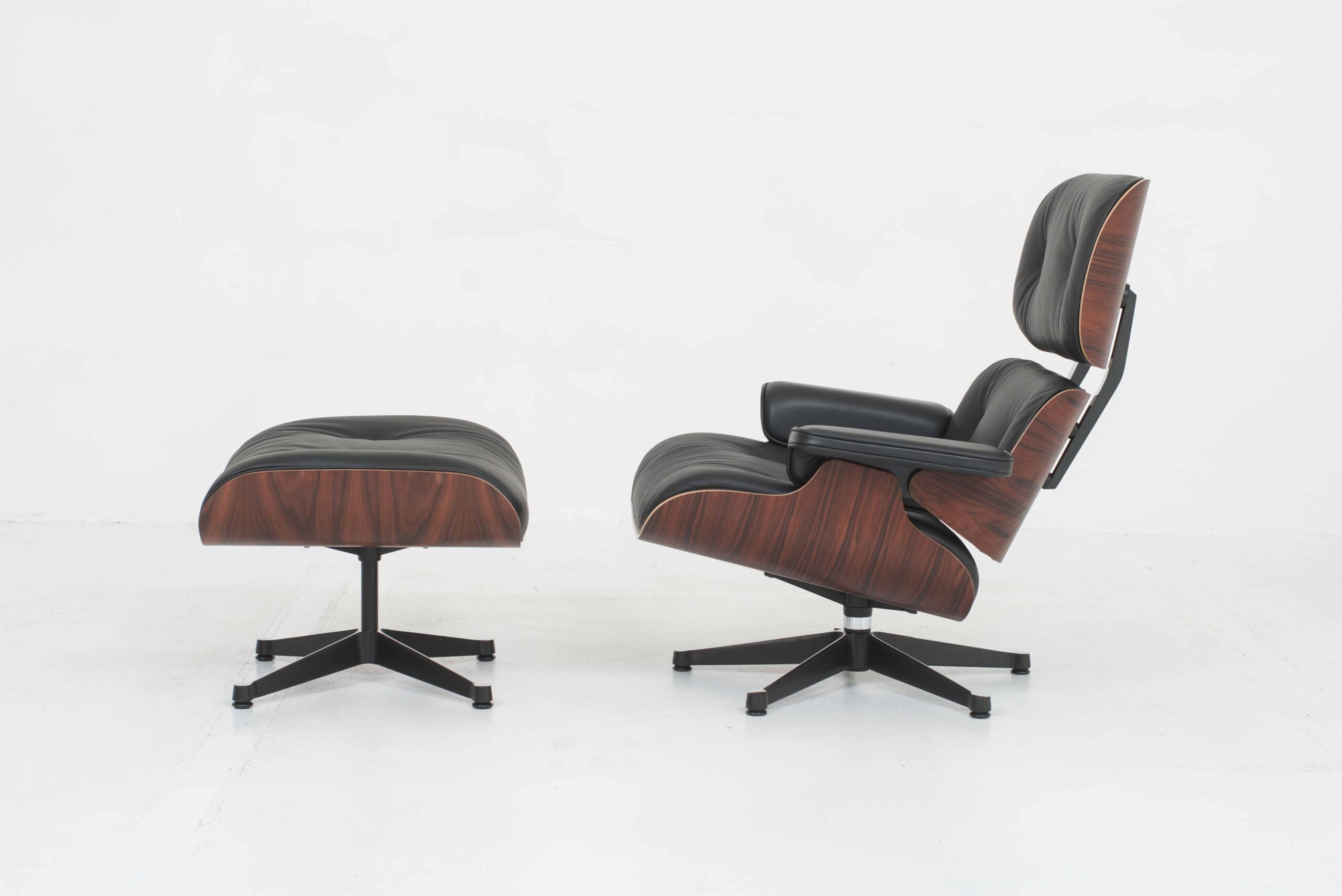 Charles &amp; Ray Eames 670 Lounge Chair und Ottoman von Vitra, XL Palisander-0