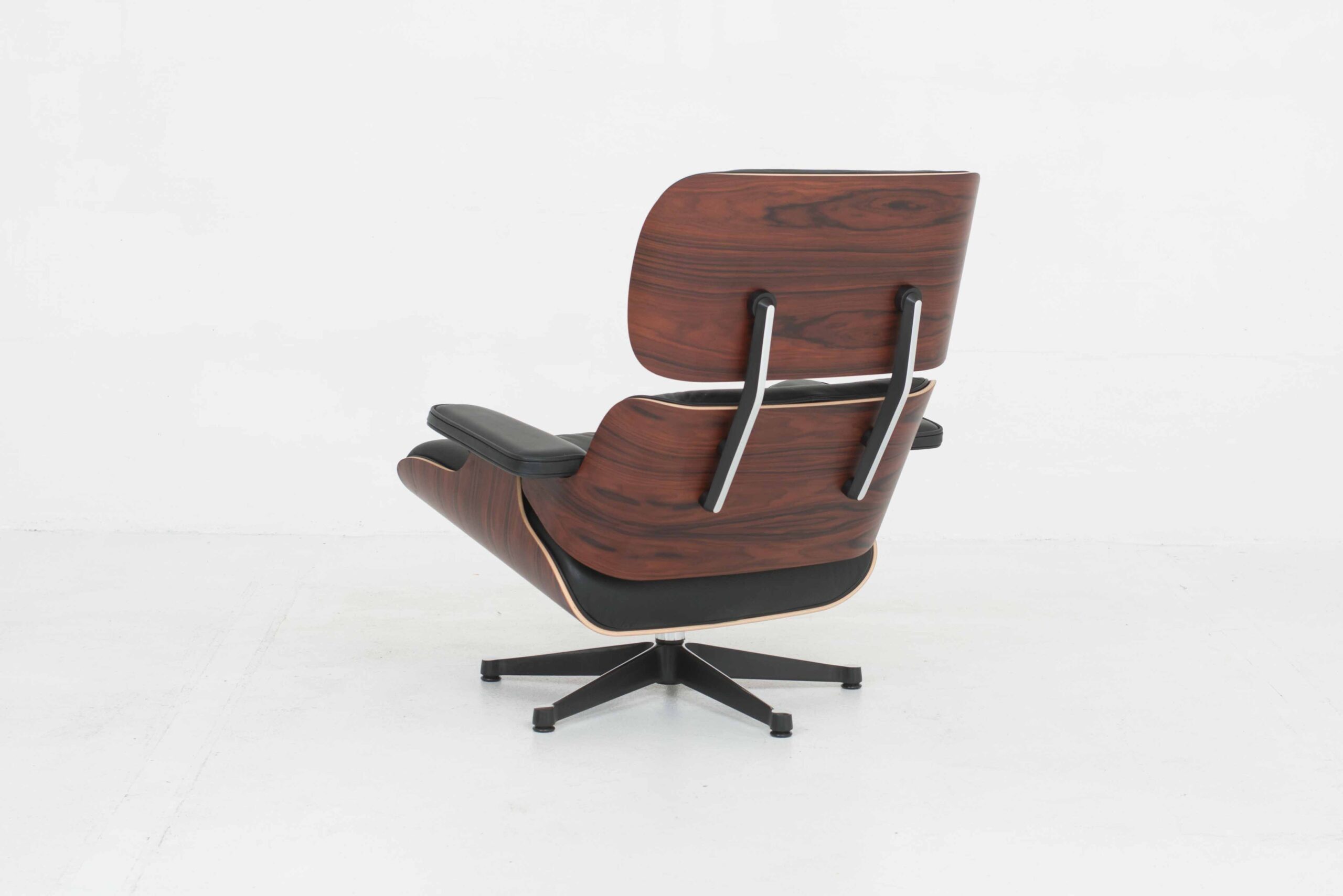 Charles &amp; Ray Eames 670 Lounge Chair und Ottoman von Vitra, XL Palisander-5