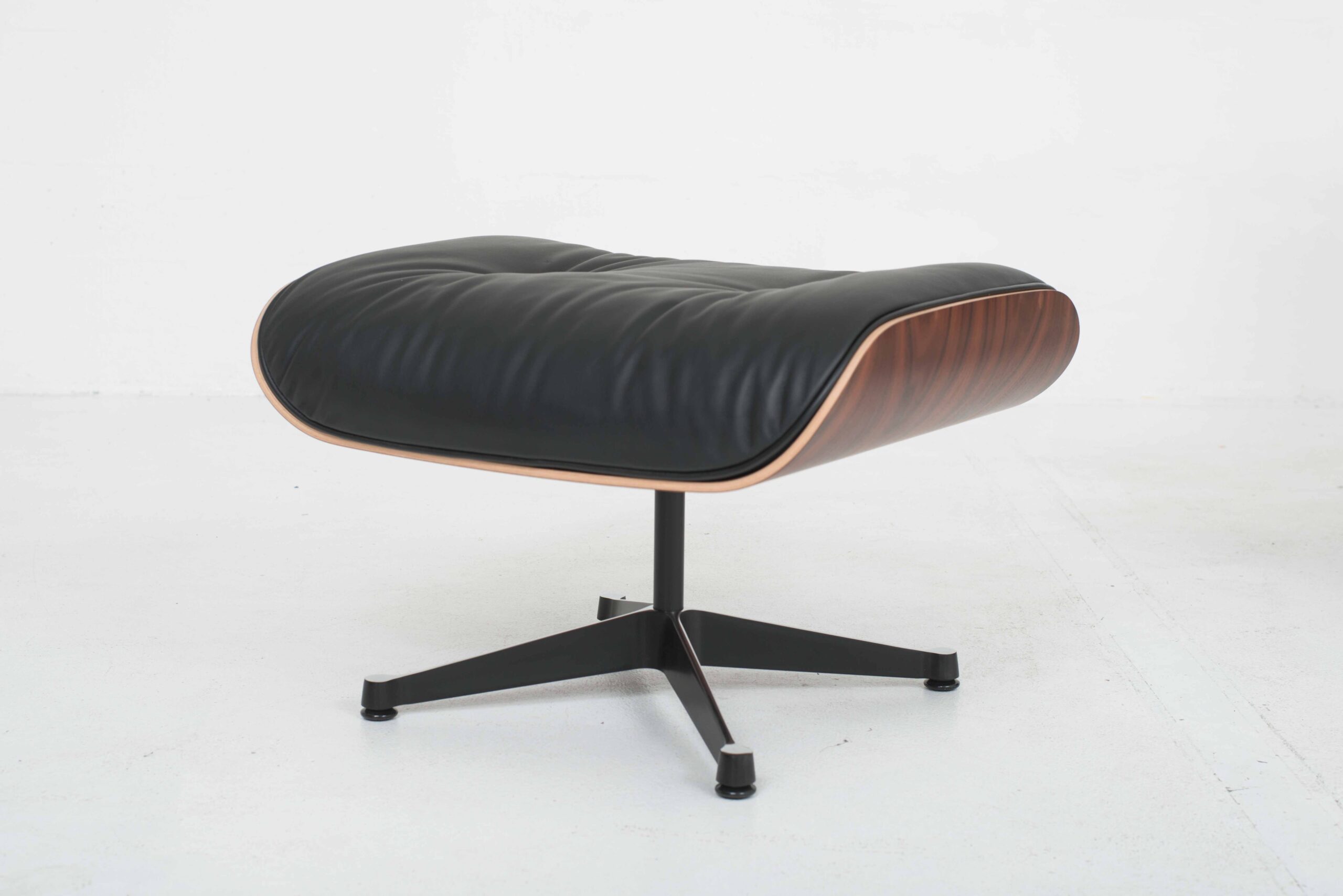 Charles &amp; Ray Eames 670 Lounge Chair und Ottoman von Vitra, XL Palisander-10