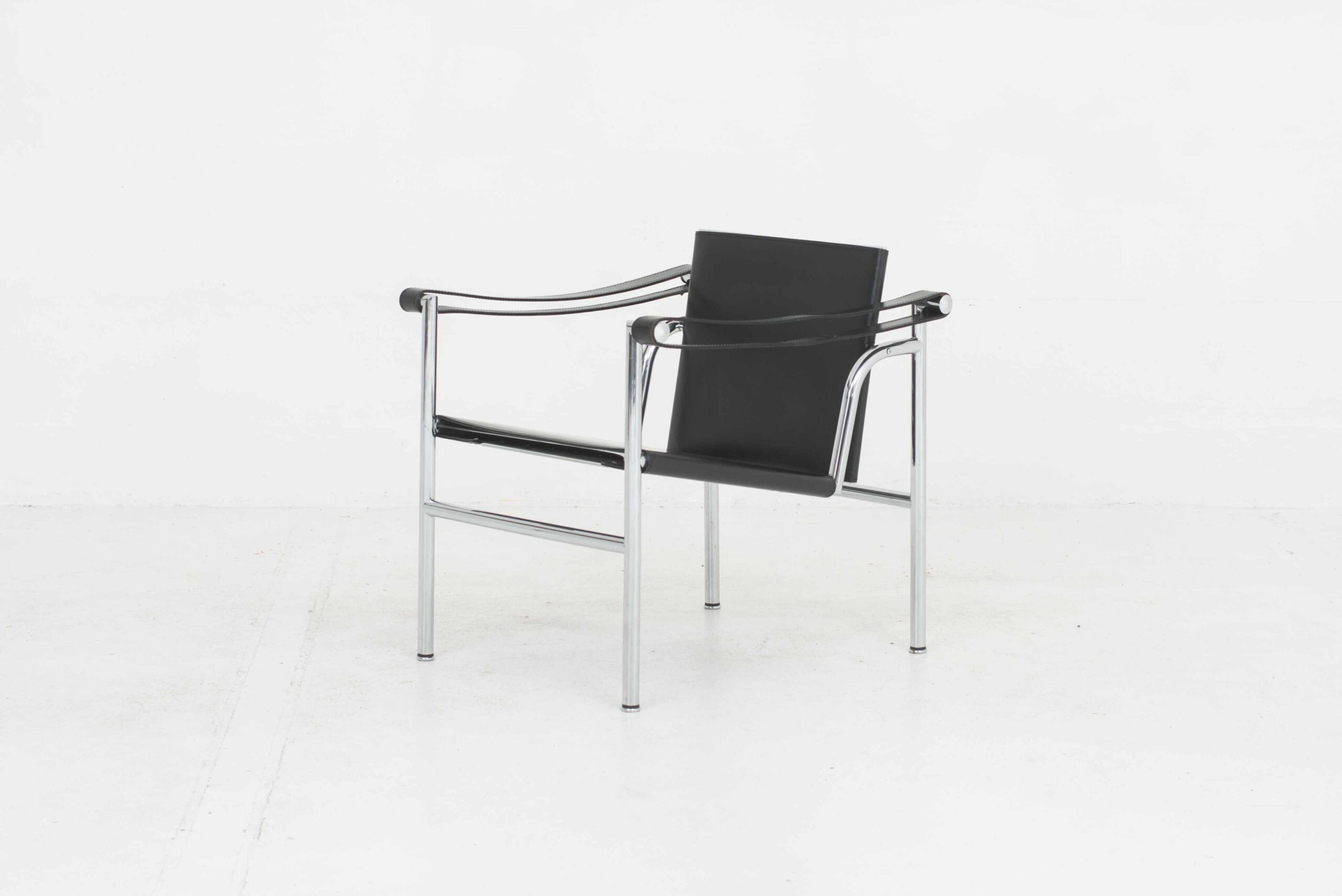 Le Corbusier LC1 Sessel von Cassina in Schwarz-0