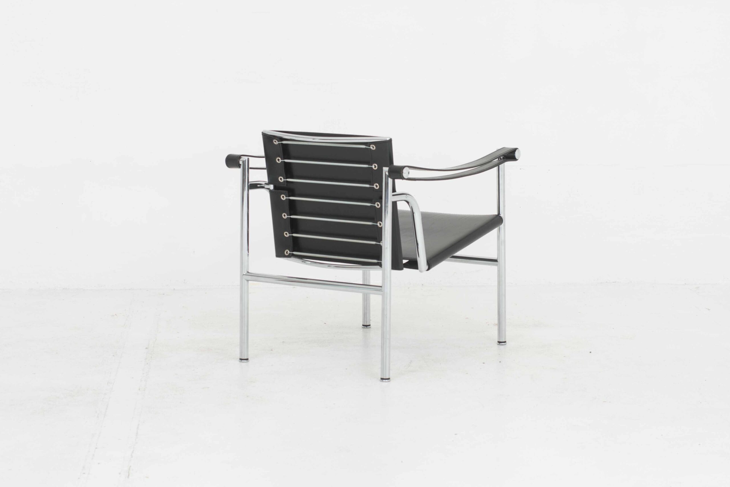 Le Corbusier LC1 Sessel von Cassina in Schwarz-3
