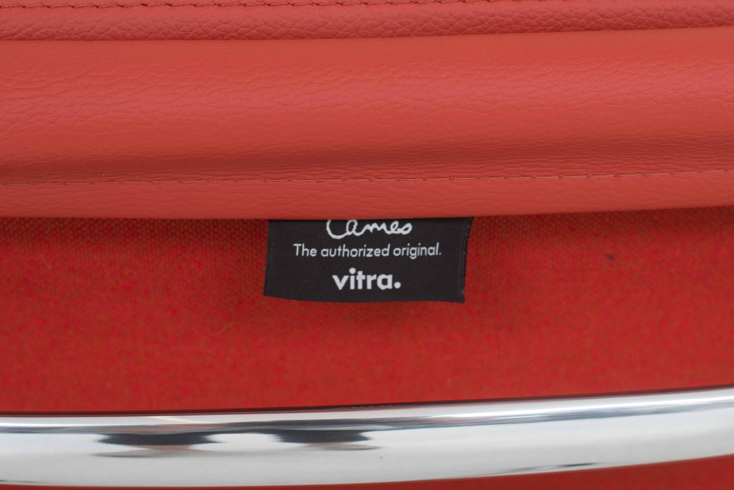 Eames EA 217 Soft Pad Bürostuhl von Vitra in rotem Leder &amp; Aluminium poliert-6