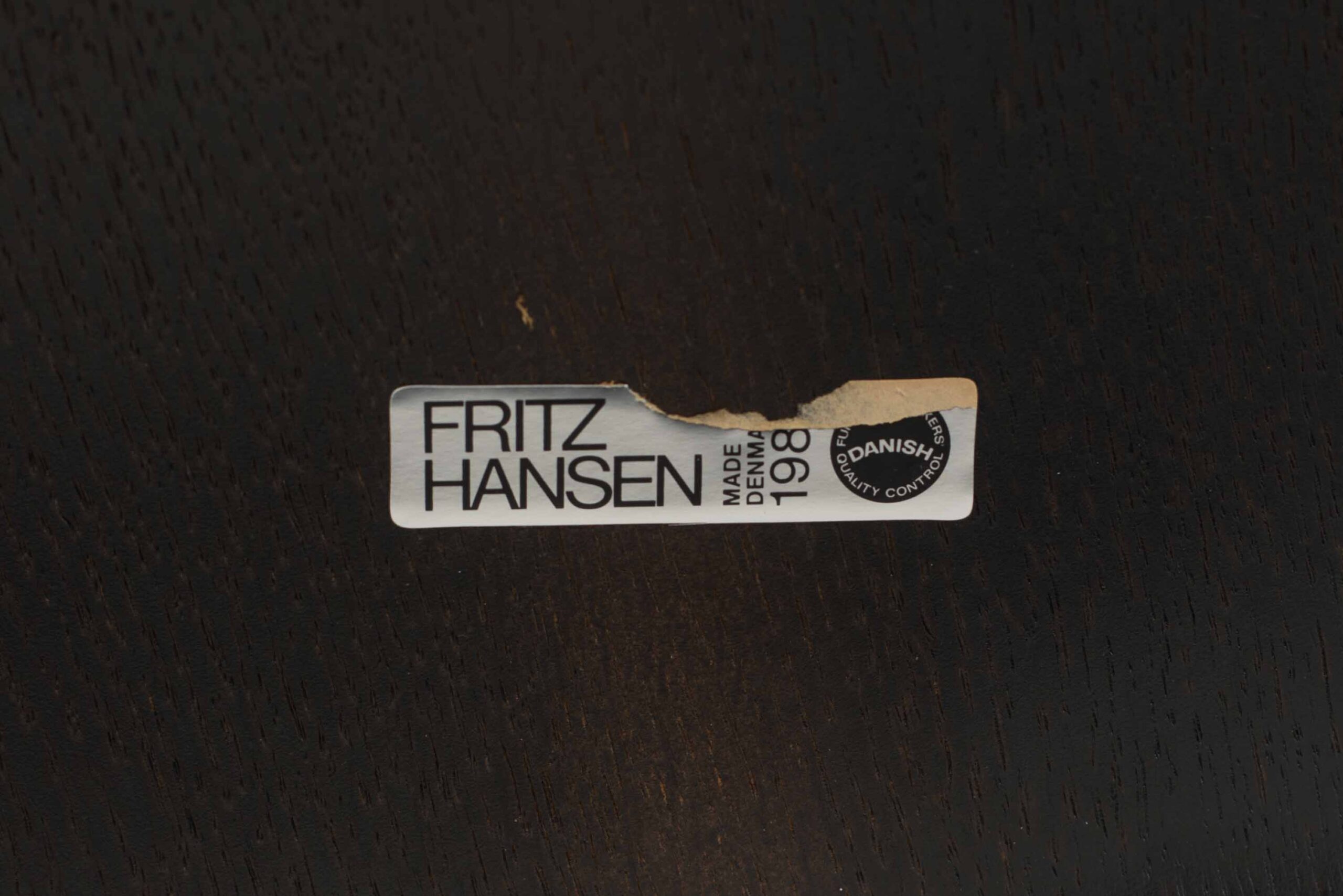 Fritz Hansen 3107 Stühle von Arne Jacobsen in Schwarz lasiert-9