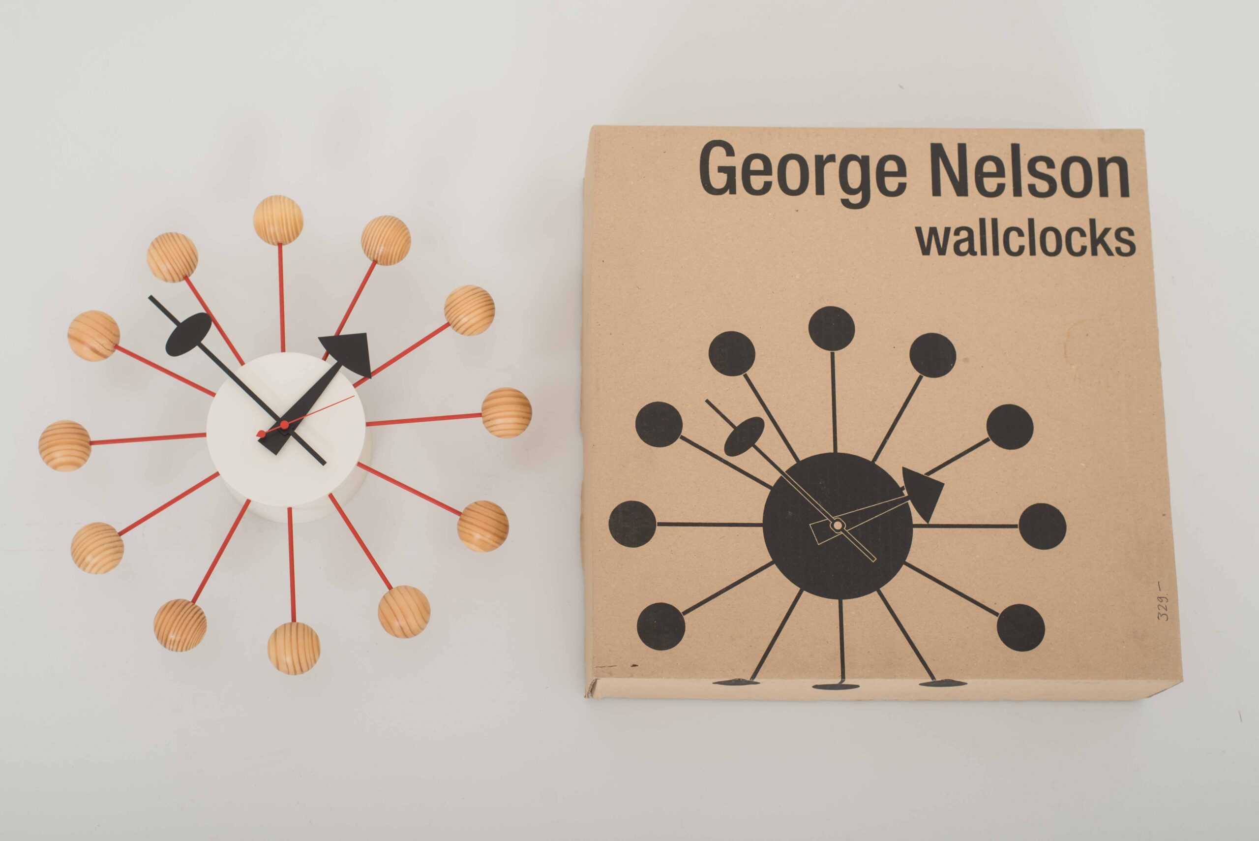 Vitra Wanduhr Ball Clock von George Nelson-4