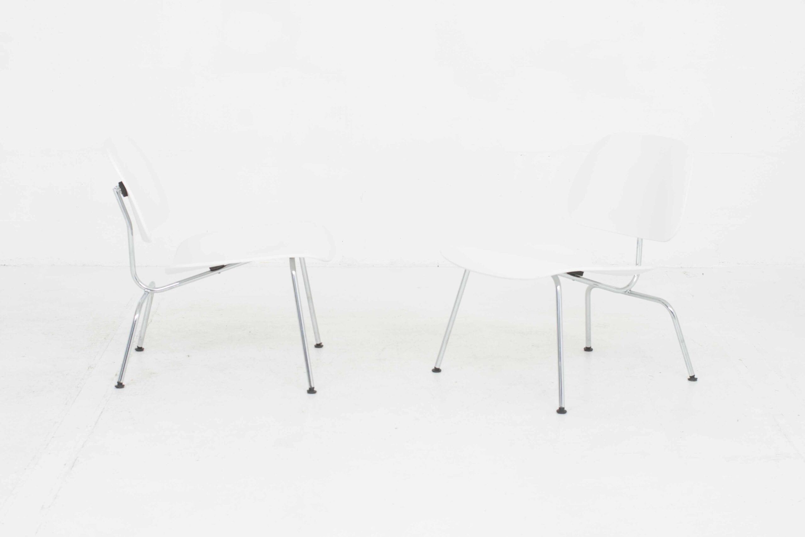 Vitra LCM Sessel von Charles &amp; Ray Eames in Weiss-3
