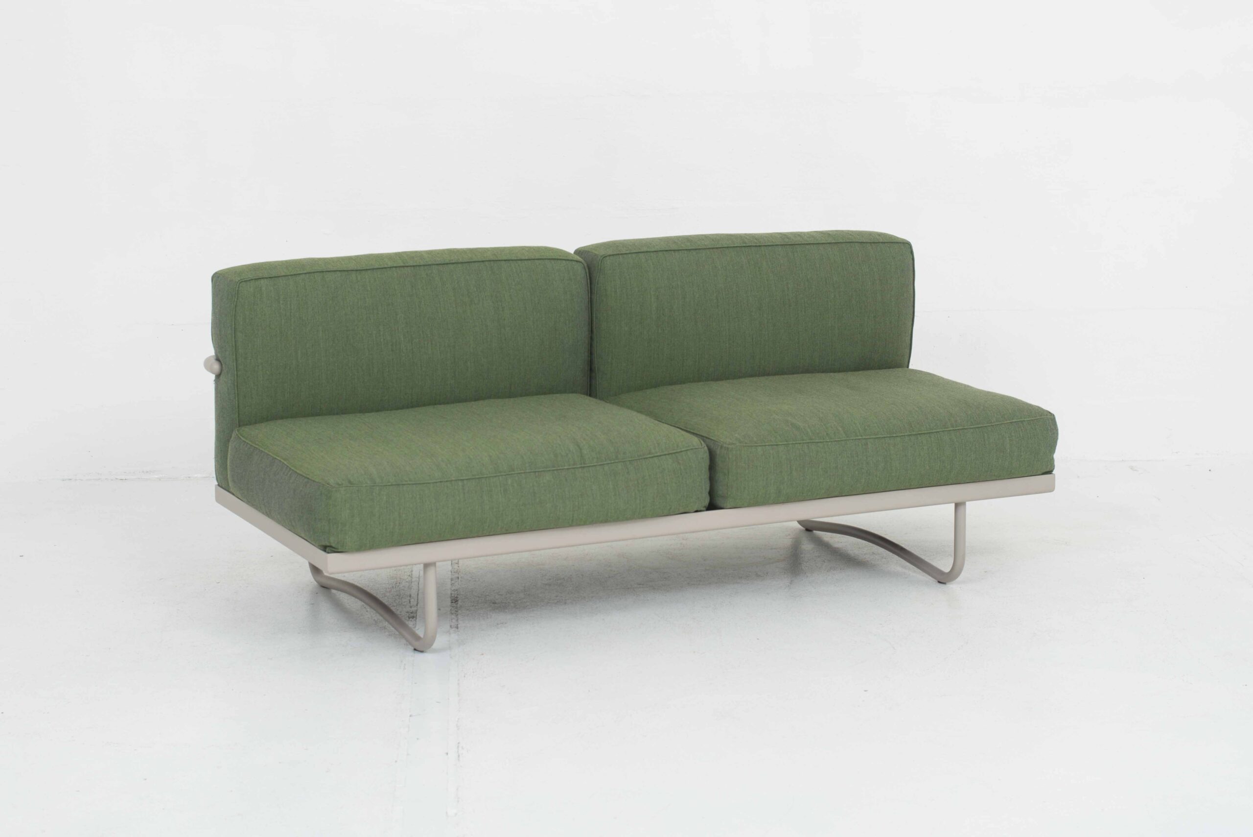 Le Corbusier LC5 Sofa von Cassina in Grün-1