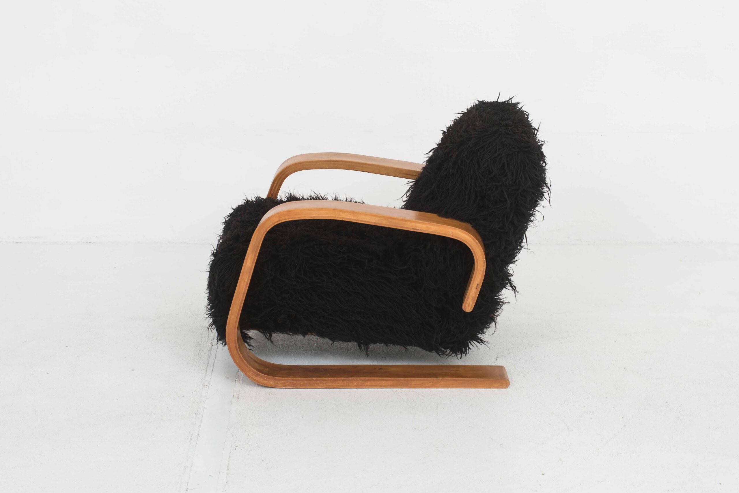 Alvar Aalto Armchair 400 &#8222;Tank Chair&#8220; von Artek-1