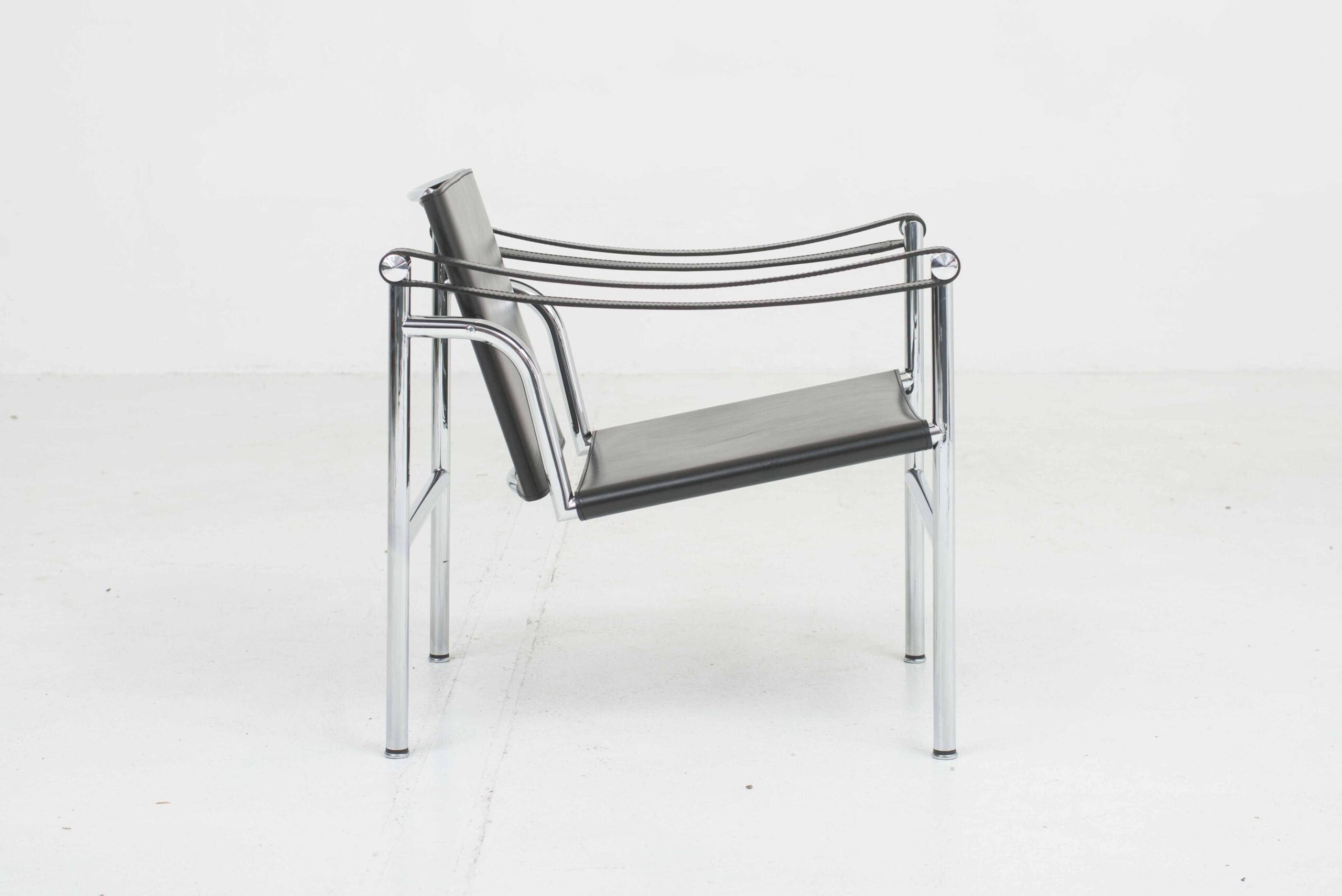 Cassina LC1 Sessel von Le Corbusier in Schwarz-4