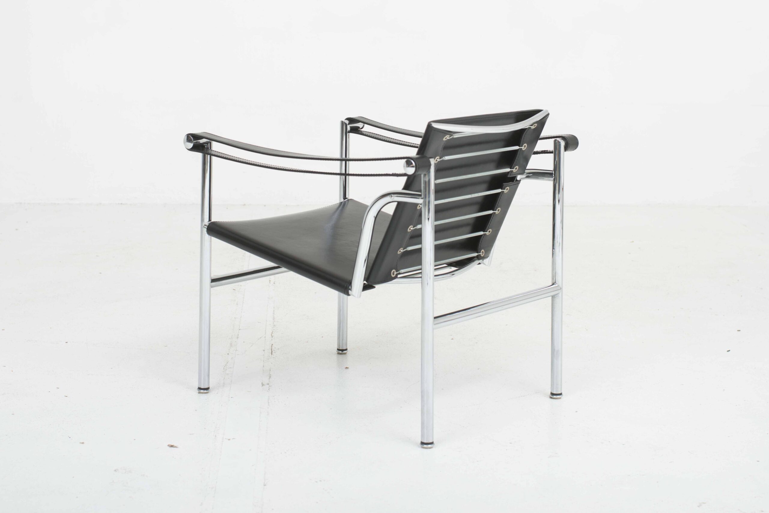 Cassina LC1 Sessel von Le Corbusier in Schwarz-2