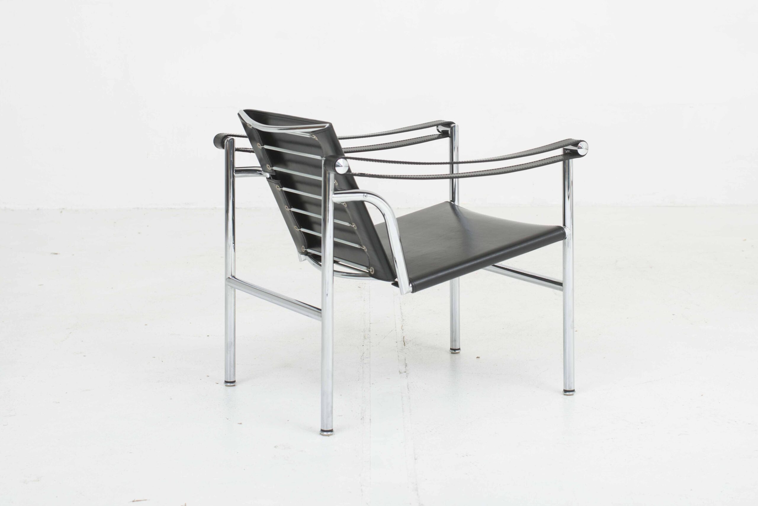 Cassina LC1 Sessel von Le Corbusier in Schwarz-3
