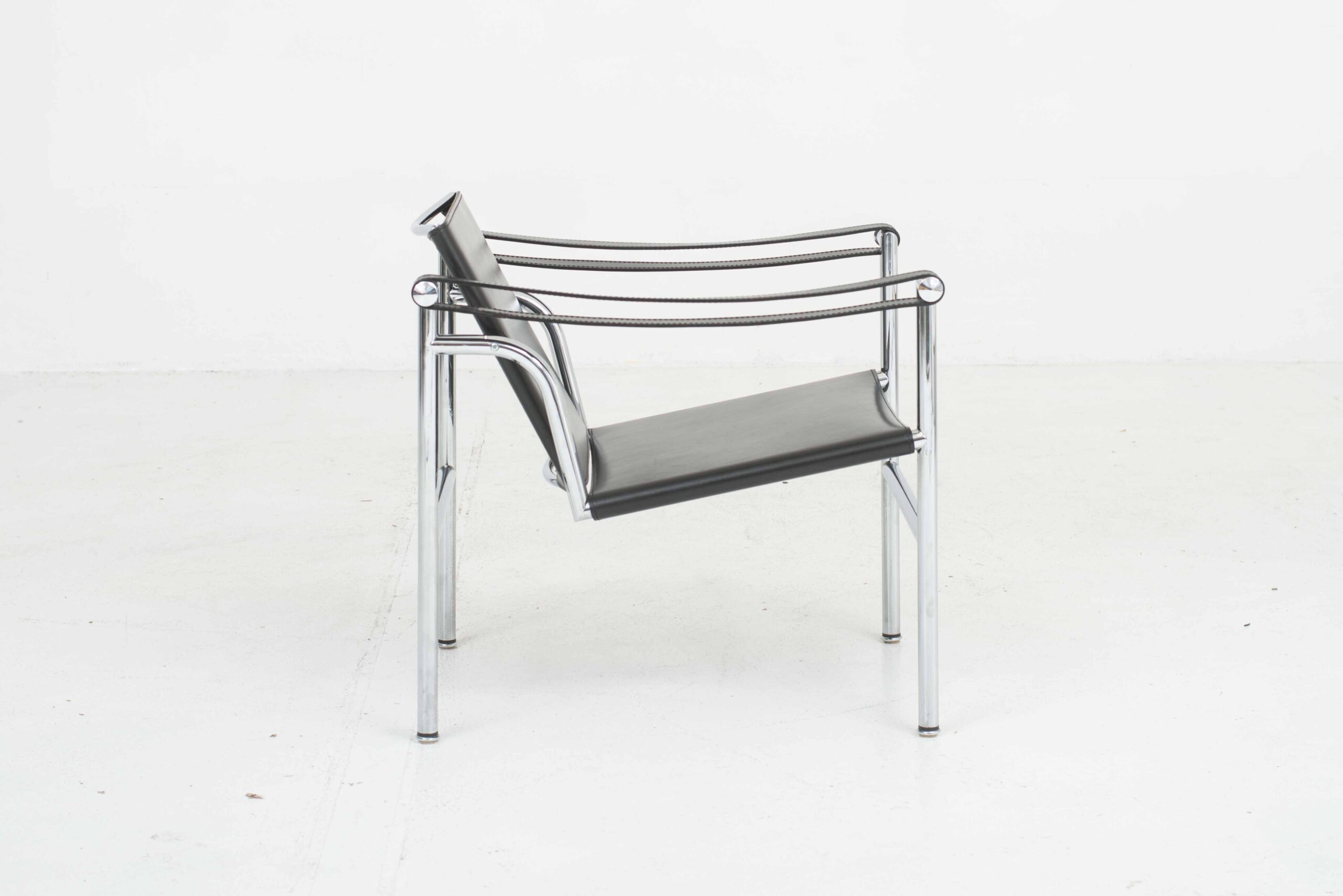 Cassina LC1 Sessel von Le Corbusier in Schwarz-7