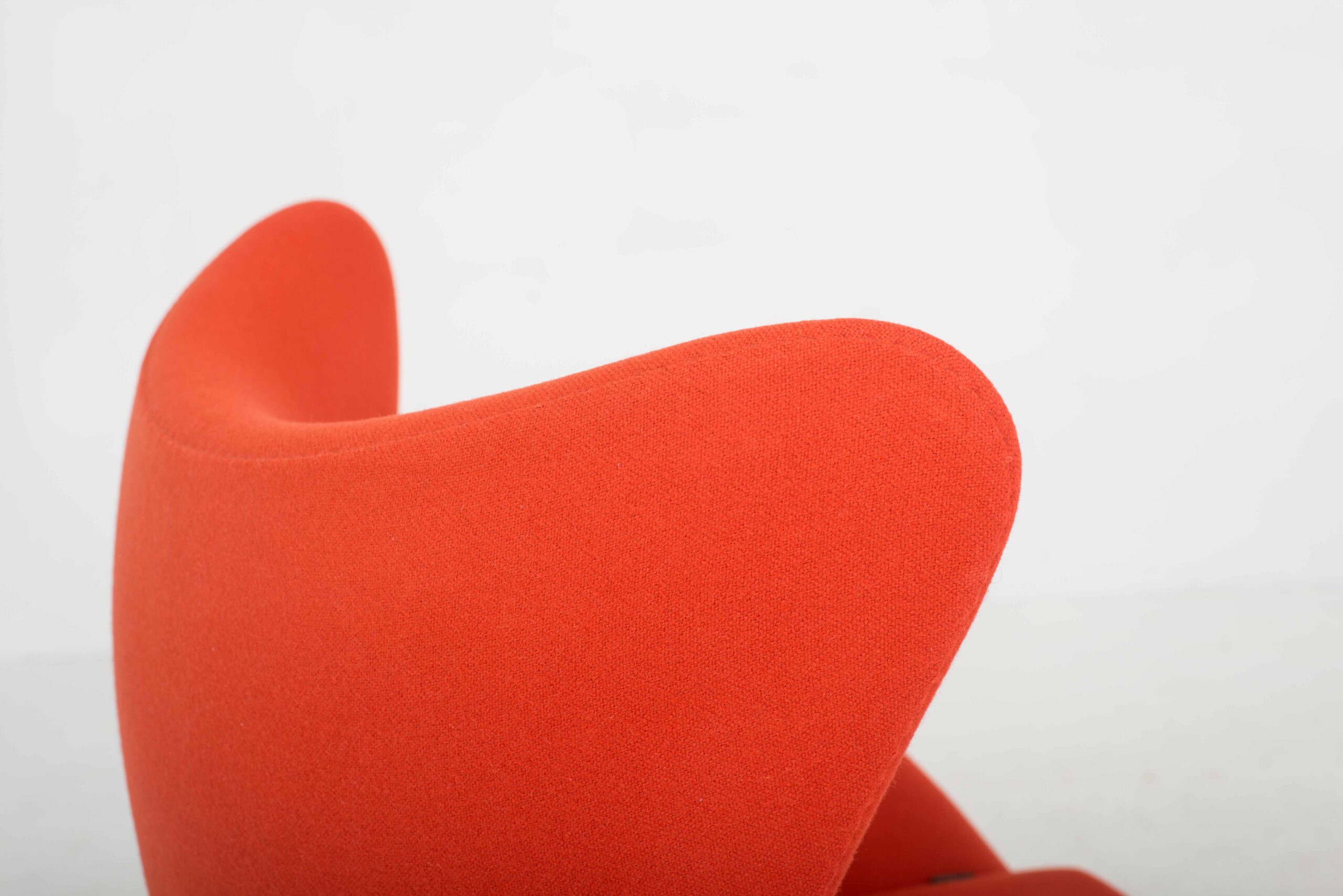 Fritz Hansen Egg Chair von Arne Jacobsen in Orange-5