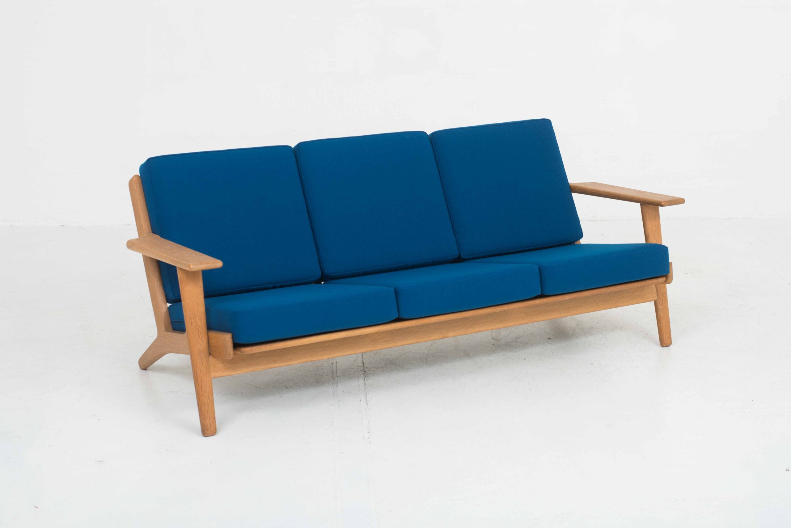Getama GE290 3-Sitzer Sofa von Hans J. Wegner-0