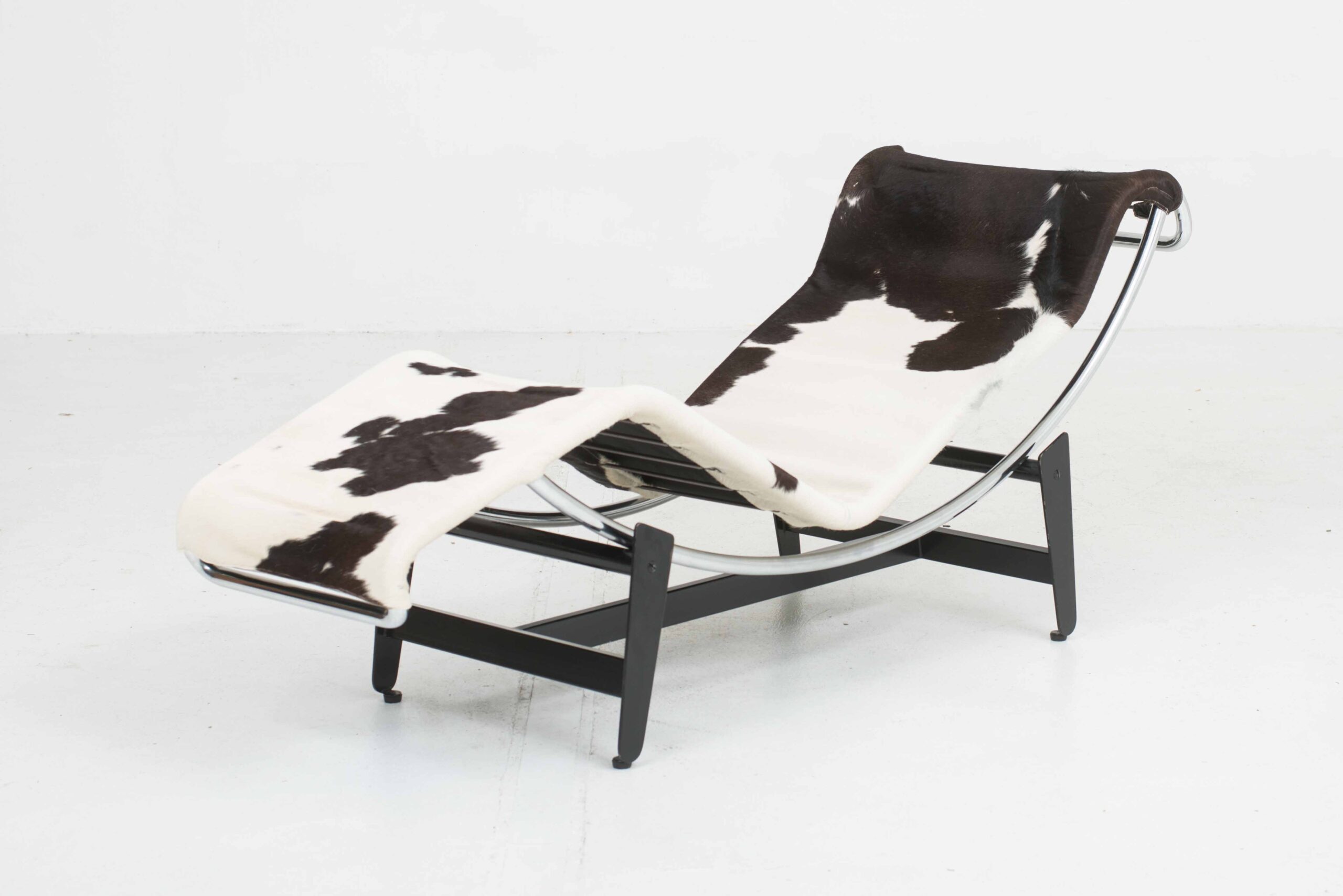 Wohnbedarf / Embru LC4 Chaise Longue von Le Corbusier-6