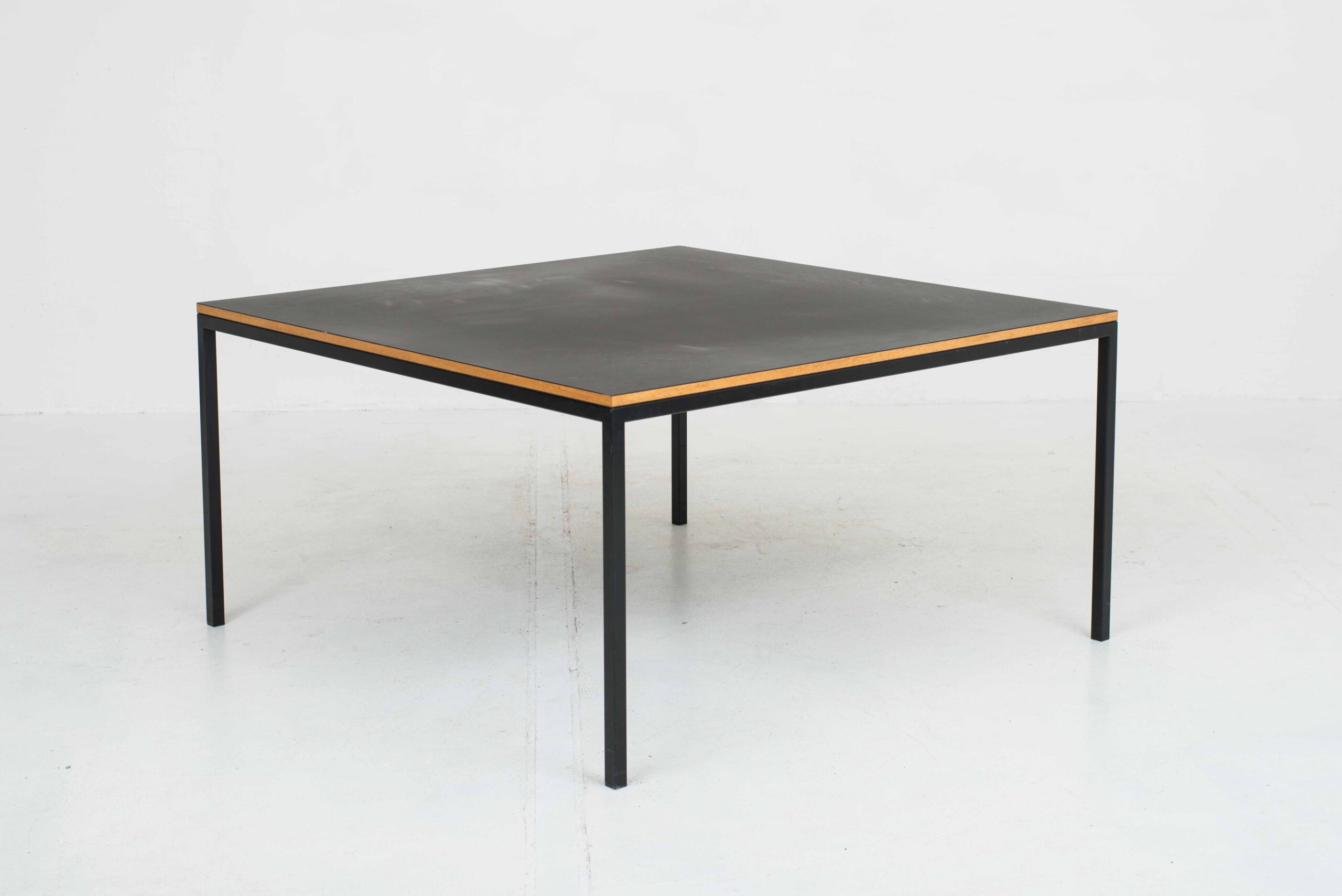 Lehni Tisch von Georg Gisel in schwarzem Linoleum-2