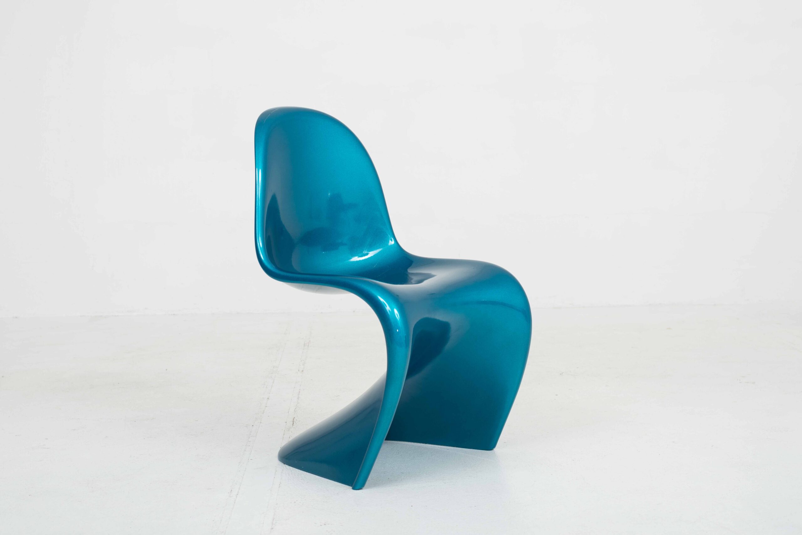 Vitra Panton Classic Stuhl von Verner Panton in Metallic Blau-2