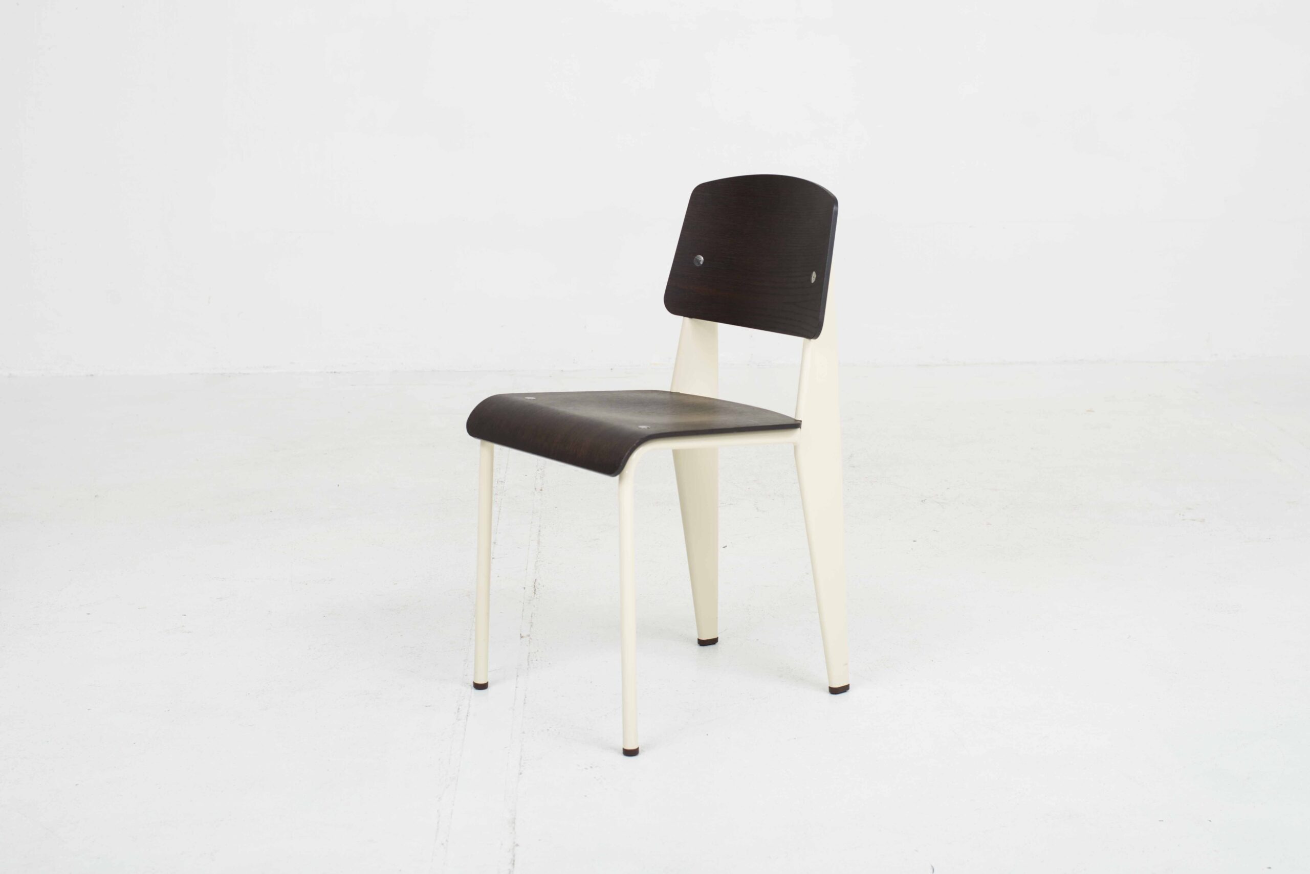 Vitra Standard Stuhl von Jean Prouvé-1