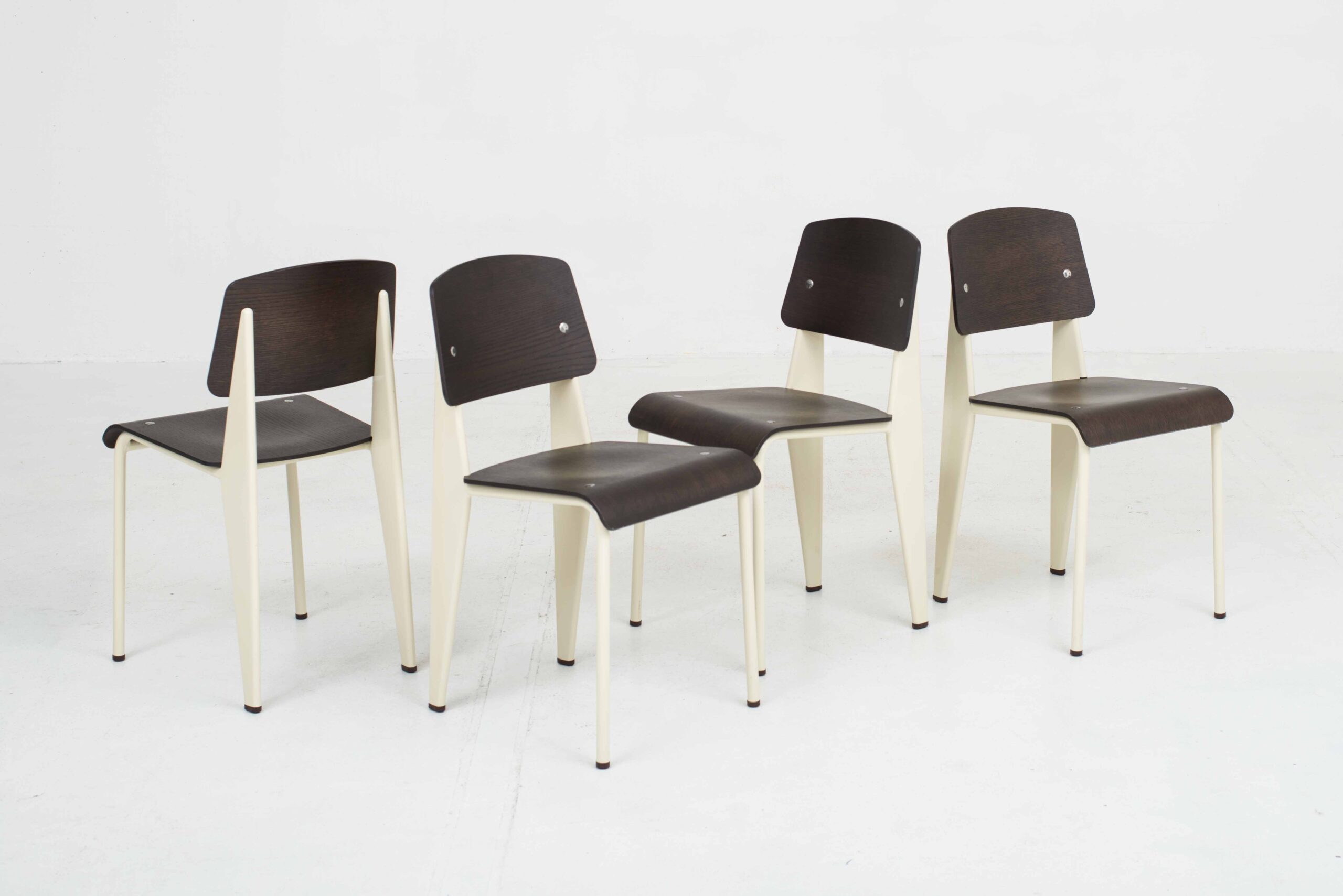 Vitra Standard Stuhl von Jean Prouvé-0